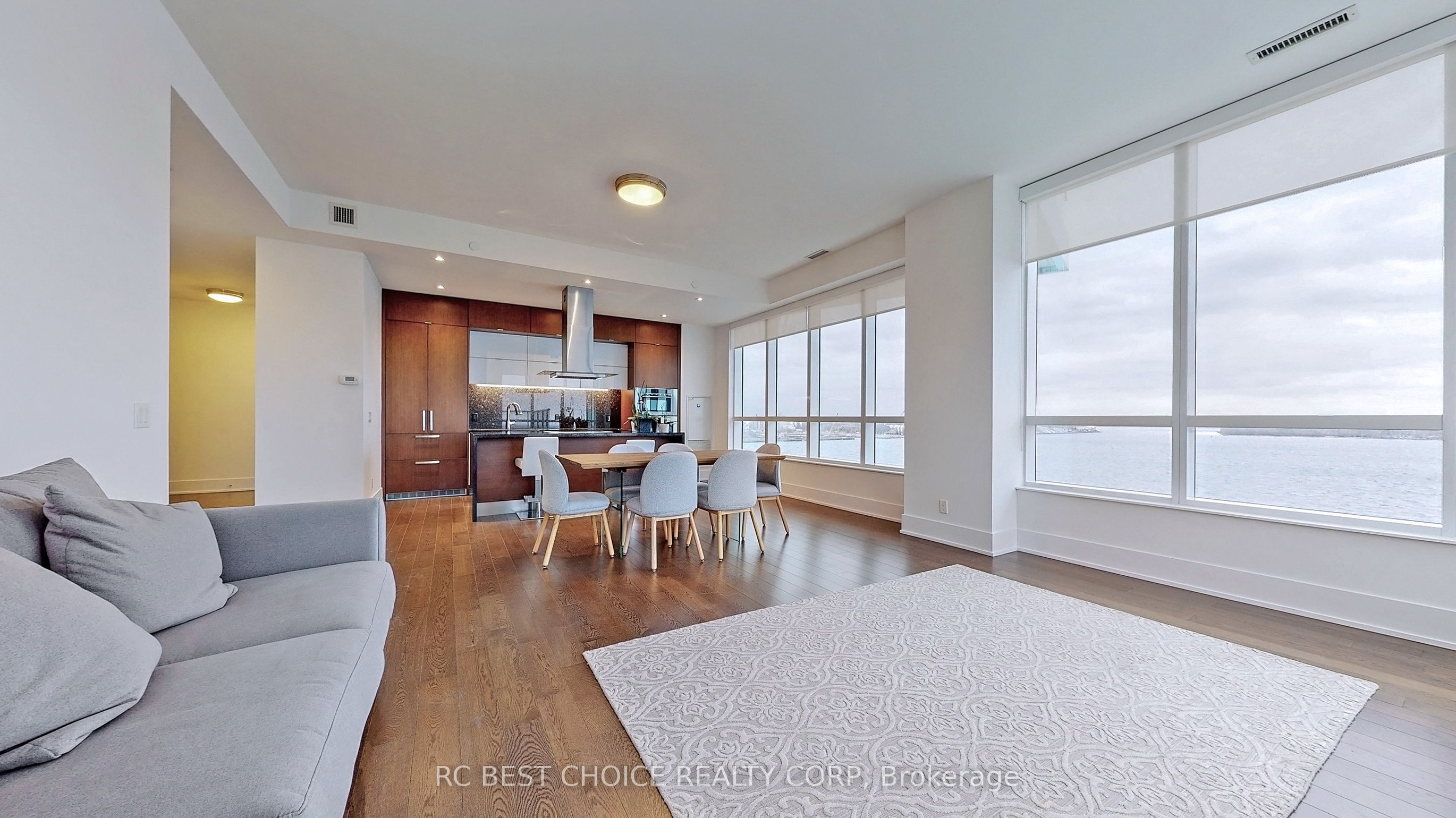 #723 - 55 Merchants' Wharf Street Property Photo 40