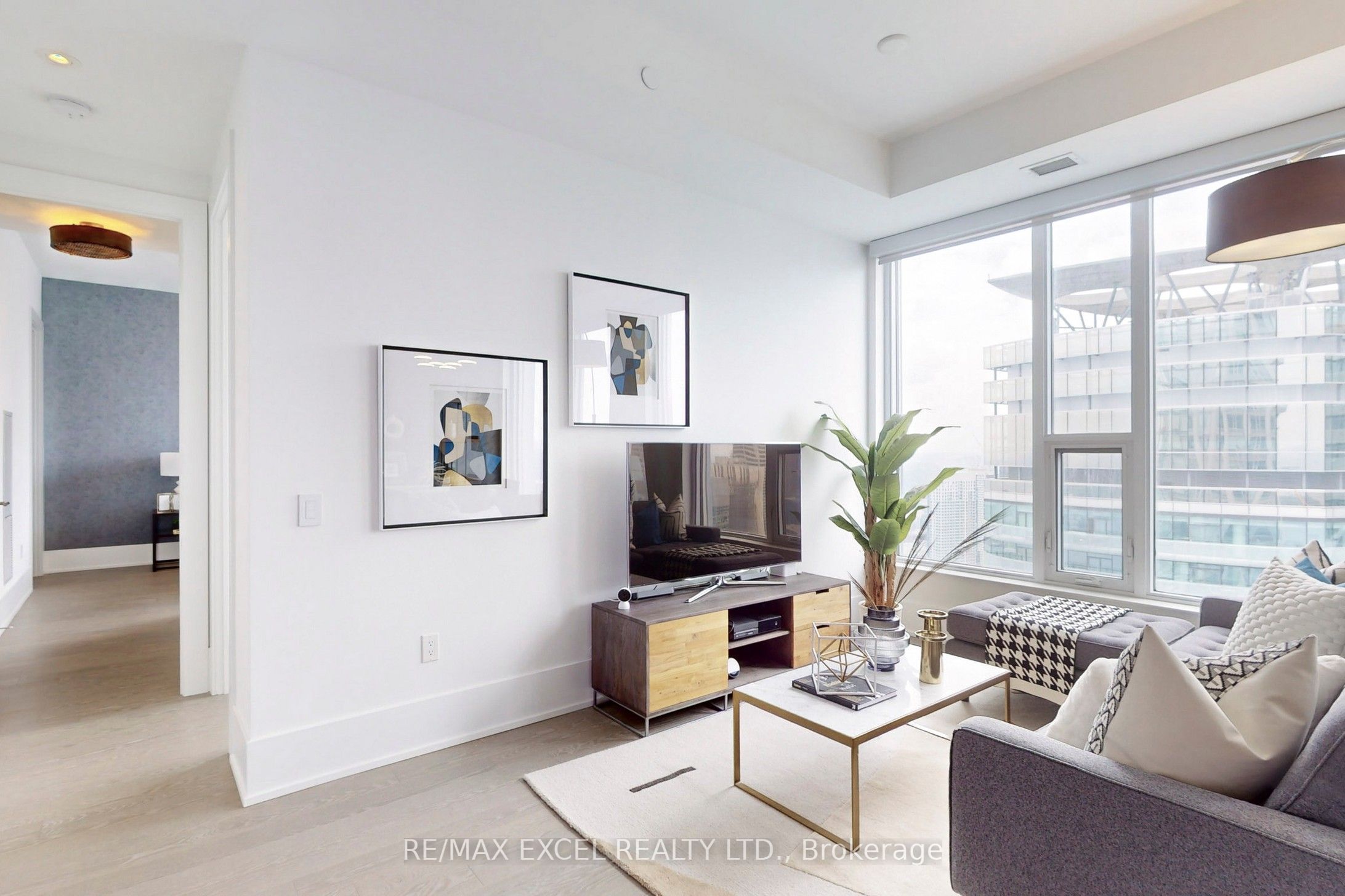 #6312 - 10 York Street Property Photo 4