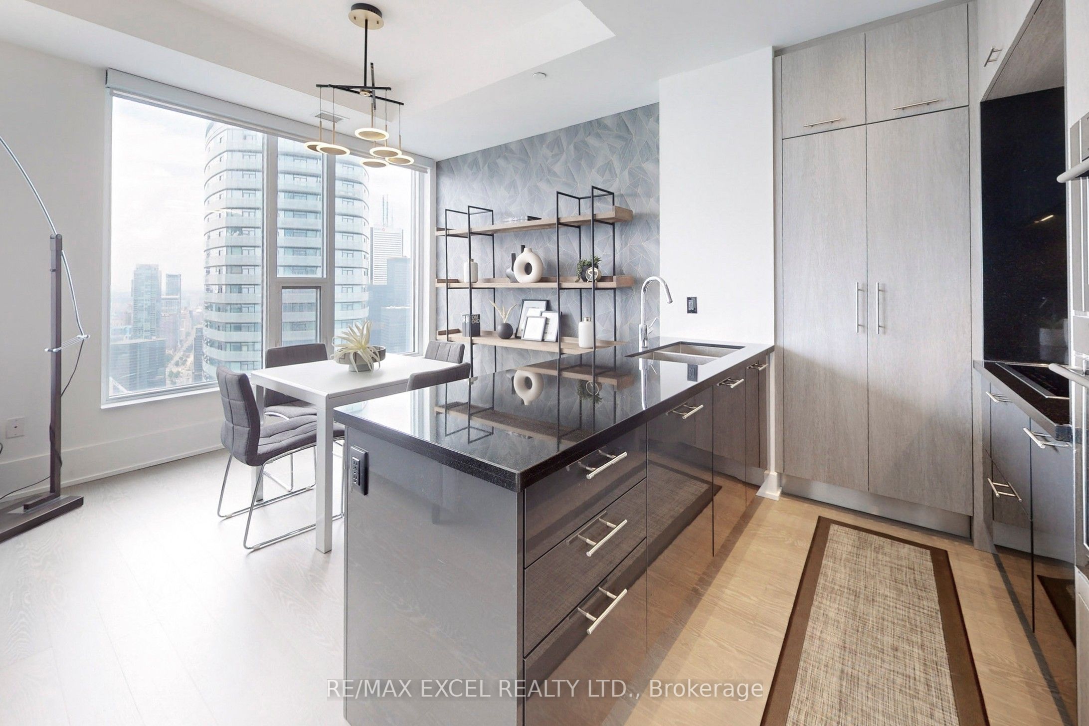 #6312 - 10 York Street Property Photo 6