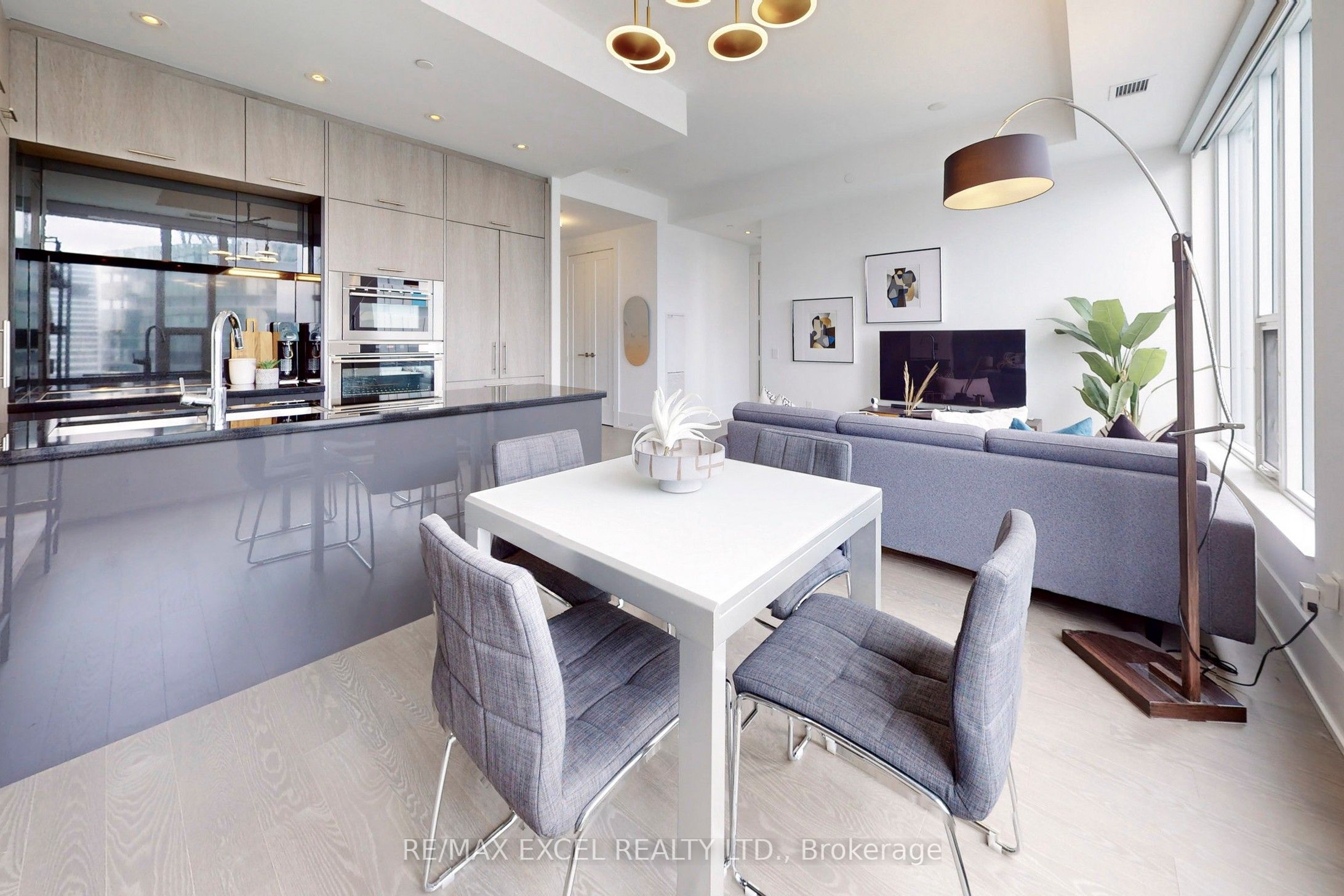 #6312 - 10 York Street Property Photo 7