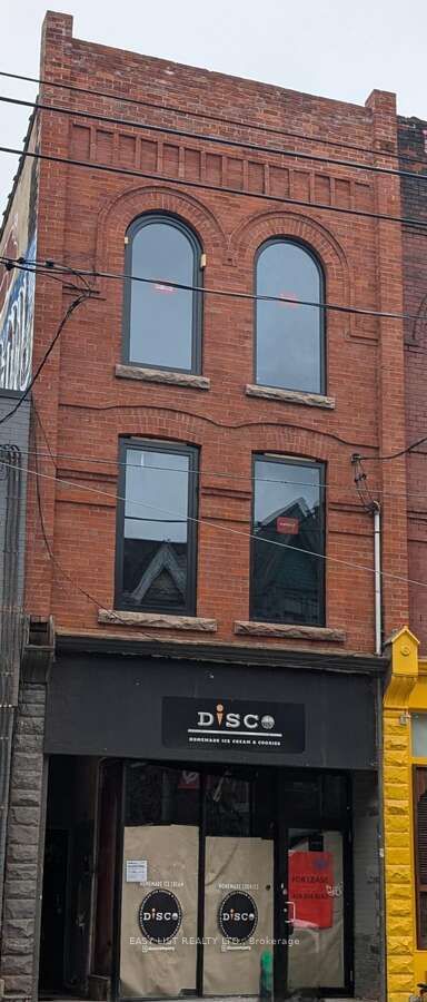 1086 Queen Street Property Photo 1