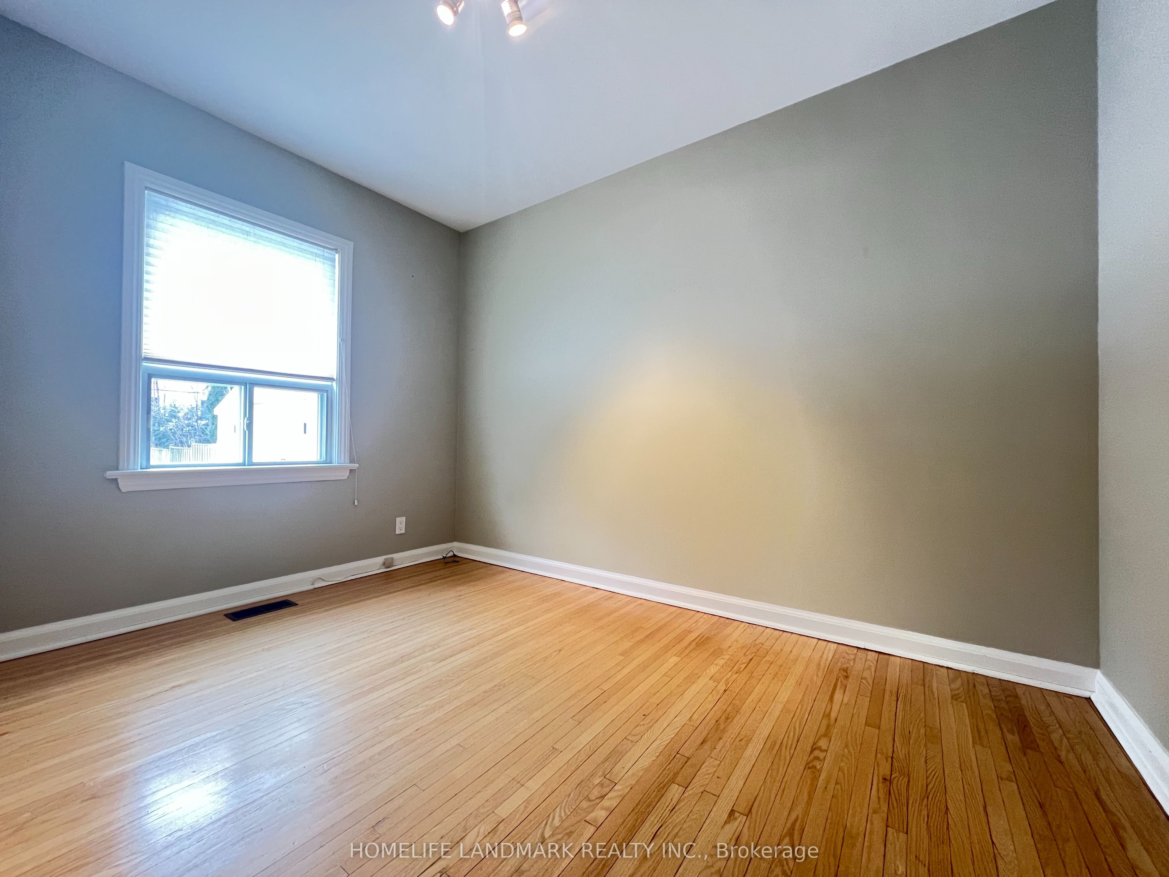 11 Devondale Avenue Property Photo 7