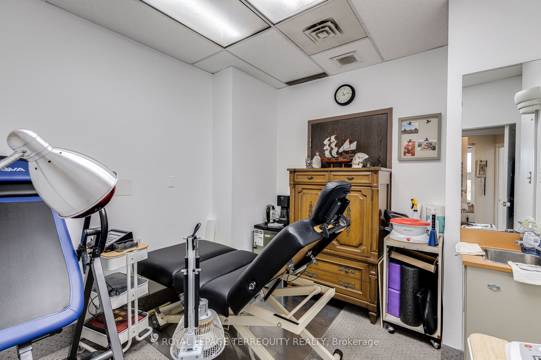 #401 - 600 Sherbourne Street Property Photo 17