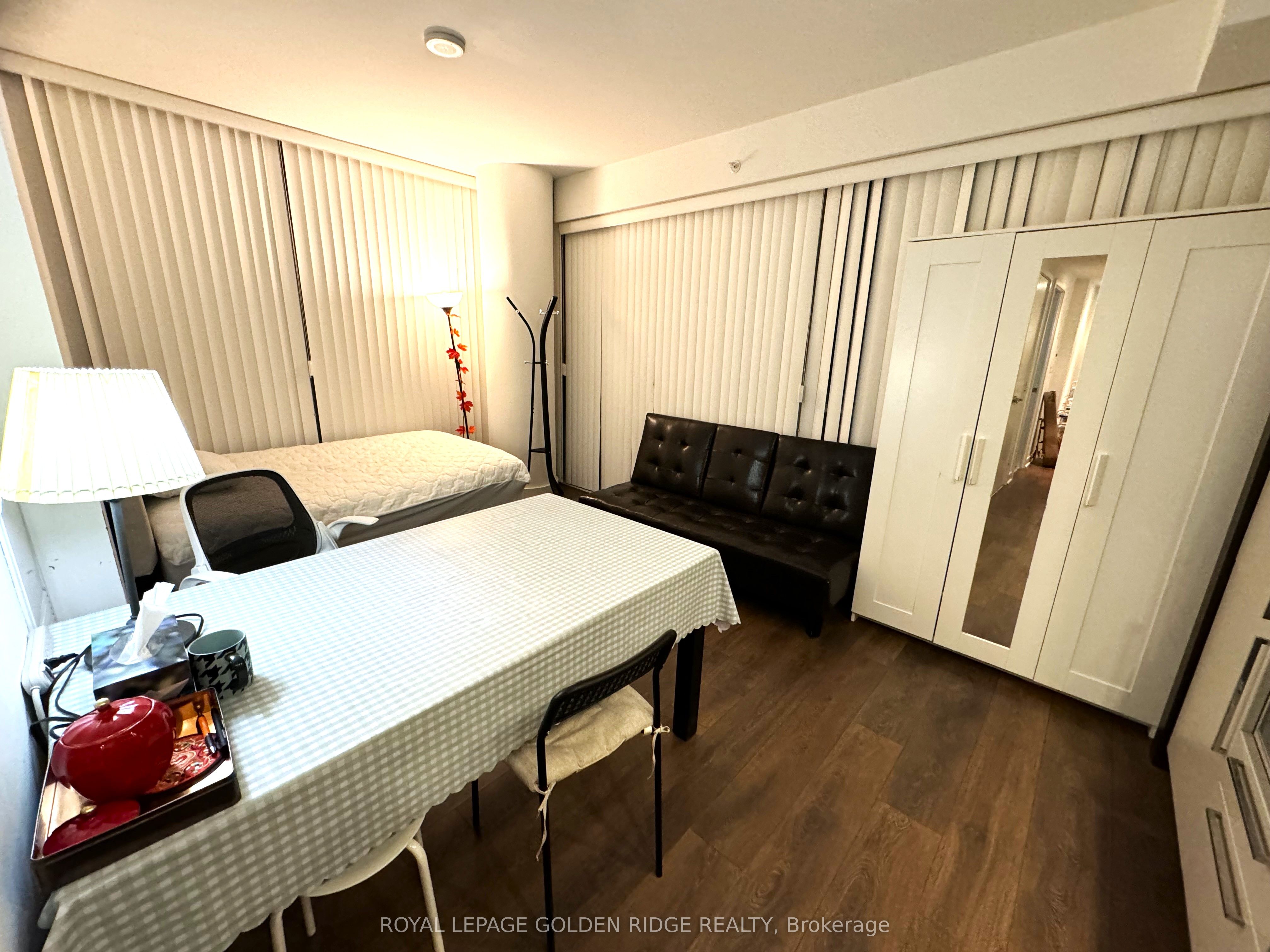 #605 - 15 Grenville Street Property Photo 2