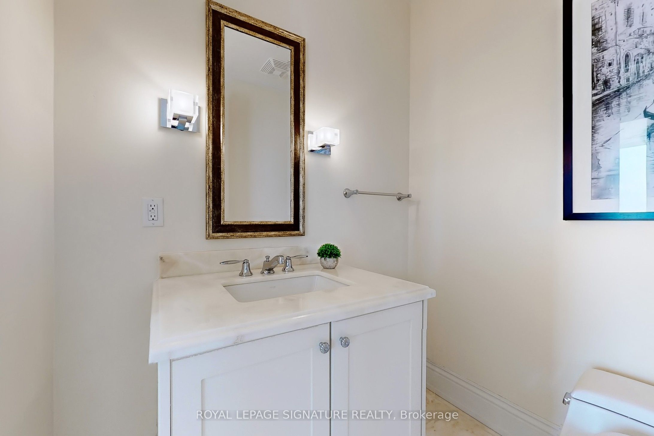183 Wellington Street W 3505 Property Photo 27