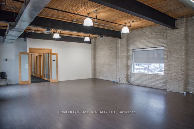 #3rd Flr - 243 Queen Street Property Photo 5