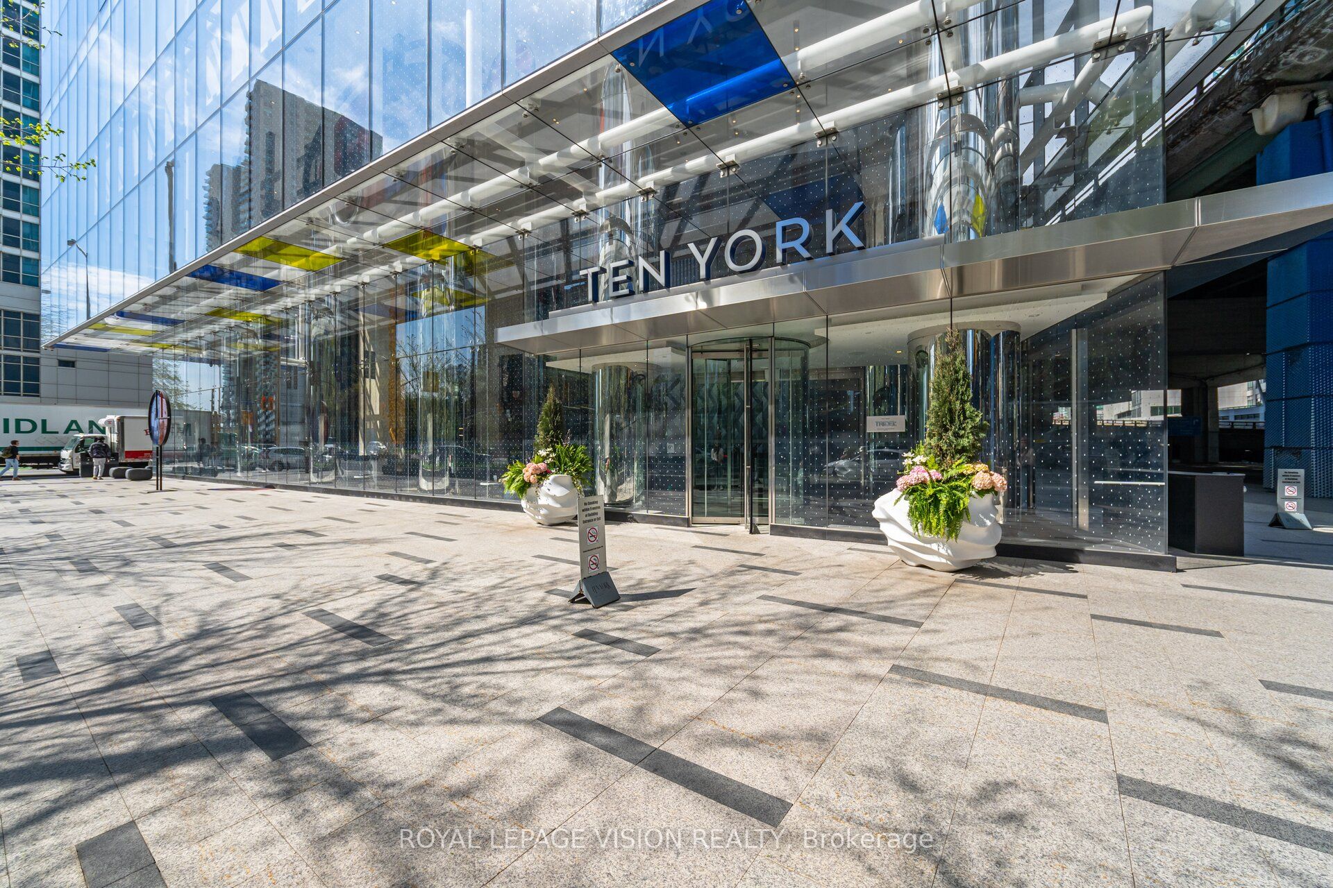#2401 - 10 York Street Property Photo 2