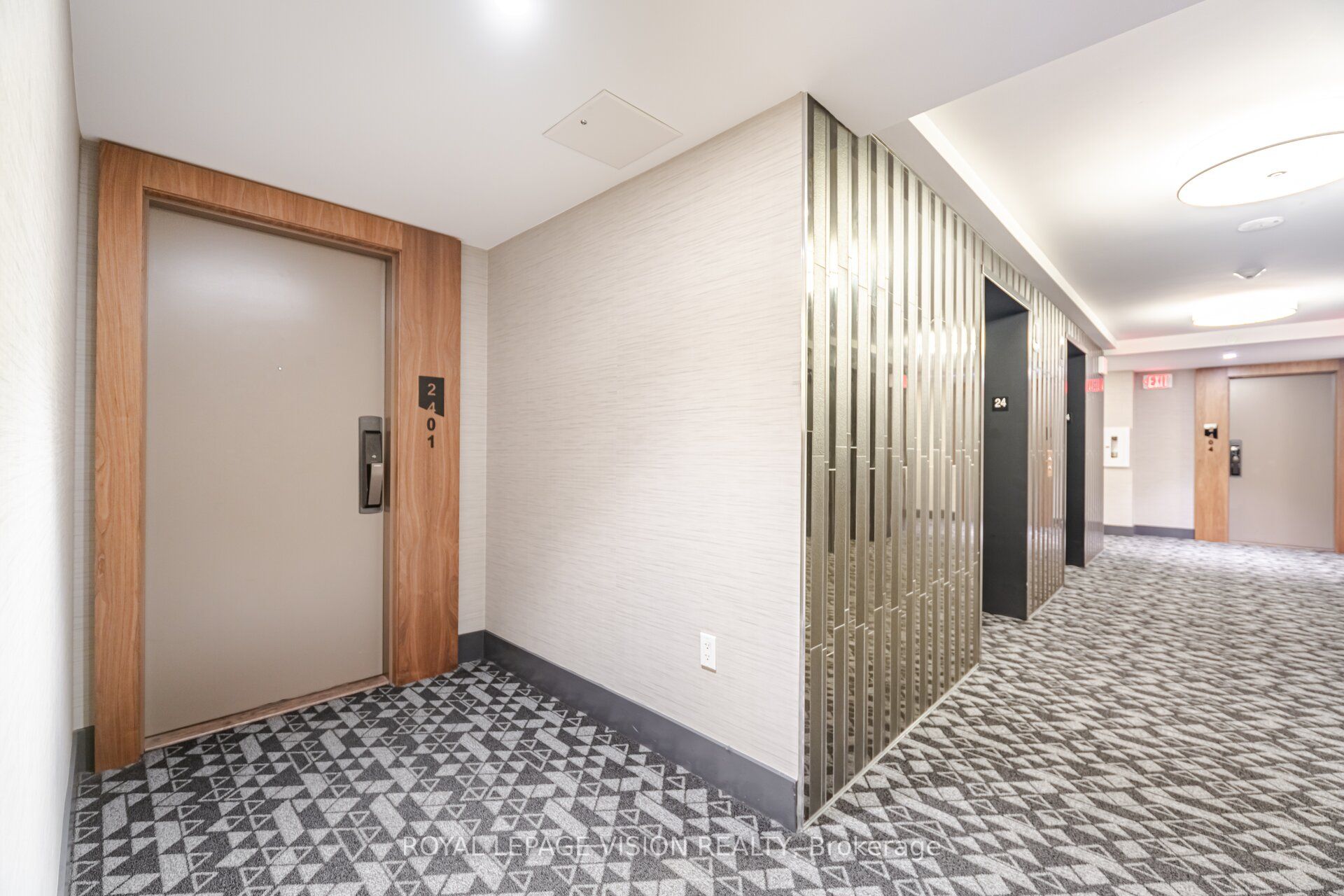 #2401 - 10 York Street Property Photo 6