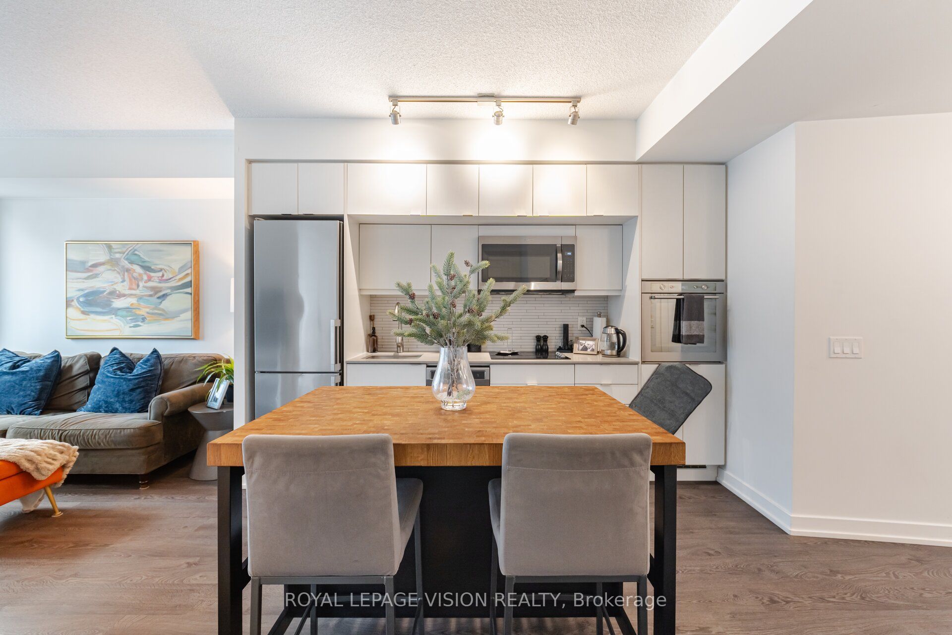 #2401 - 10 York Street Property Photo 16