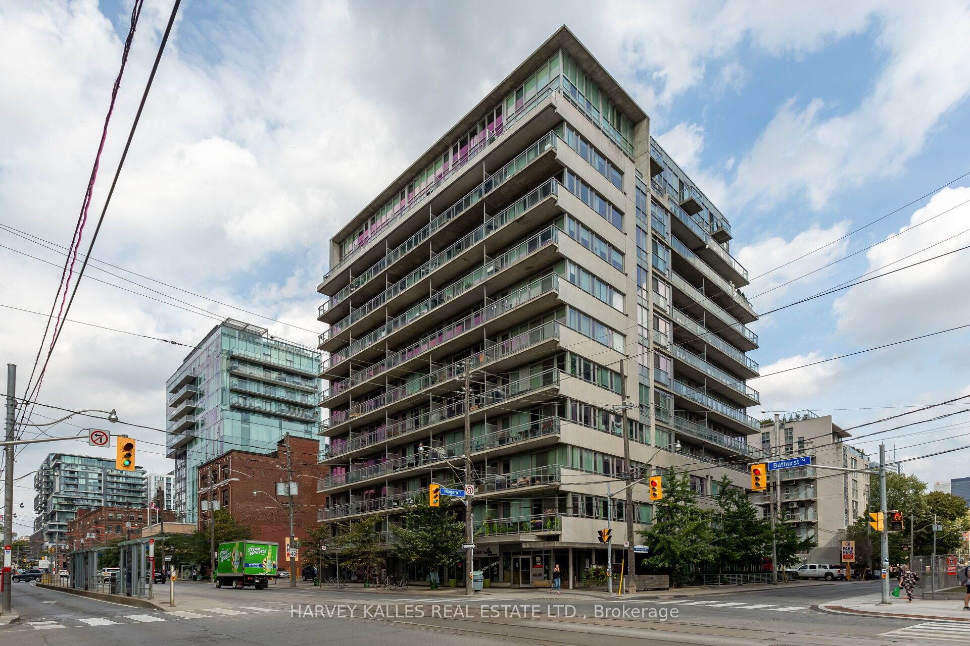 #709 - 38 Niagara Street Property Photo 1