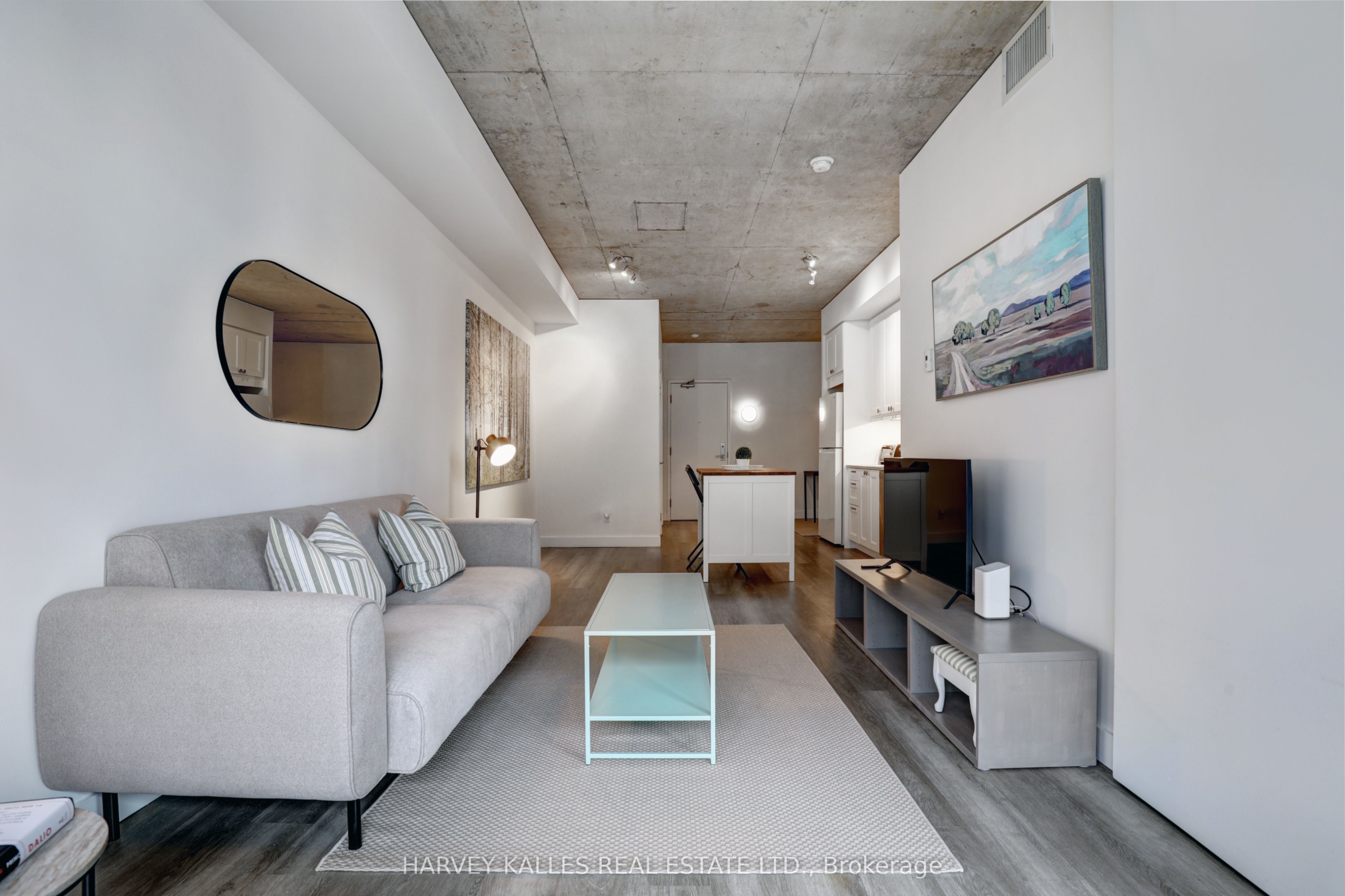 #709 - 38 Niagara Street Property Photo 17