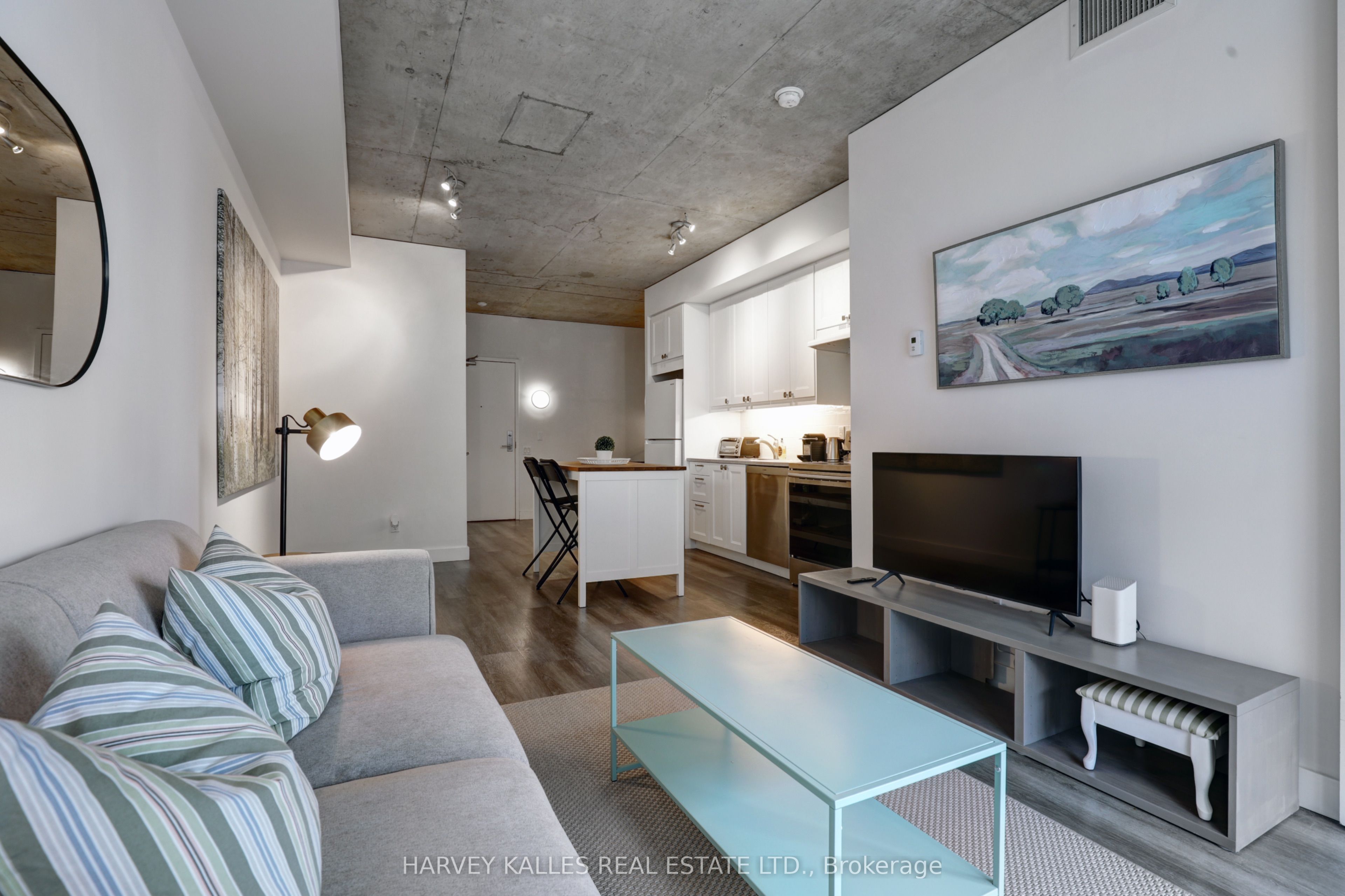 #709 - 38 Niagara Street Property Photo 19