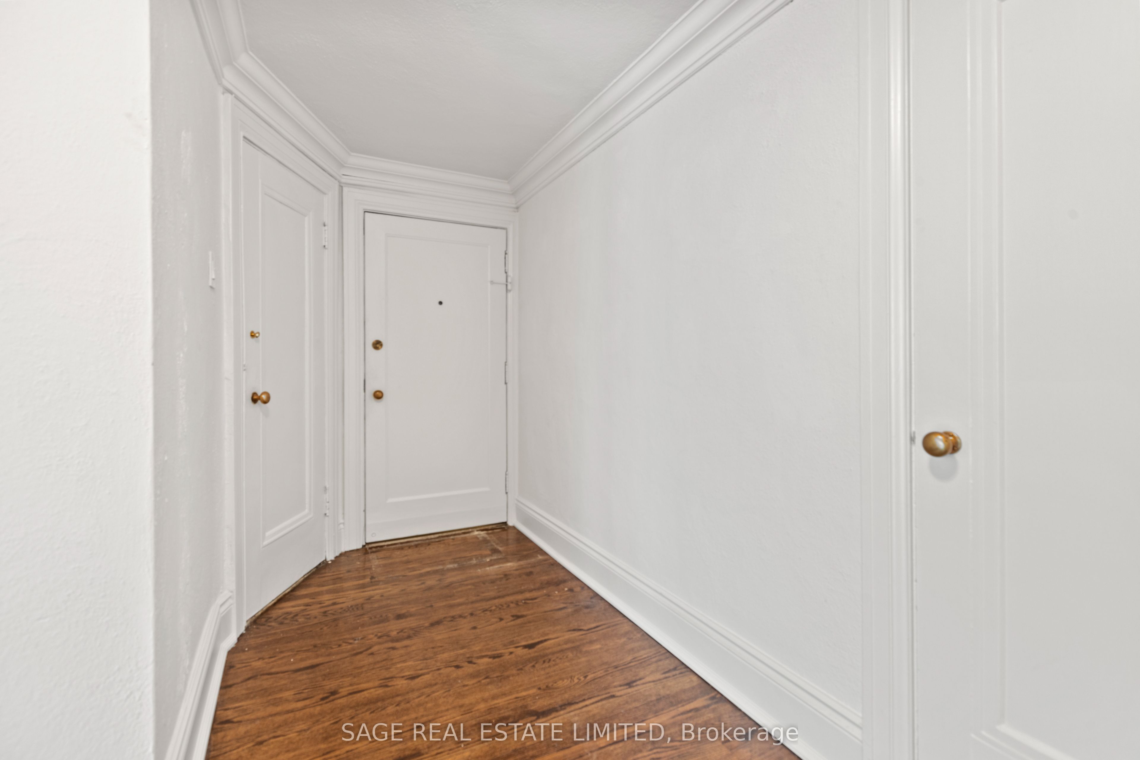 #102 - 150 Balmoral Avenue Property Photo 4