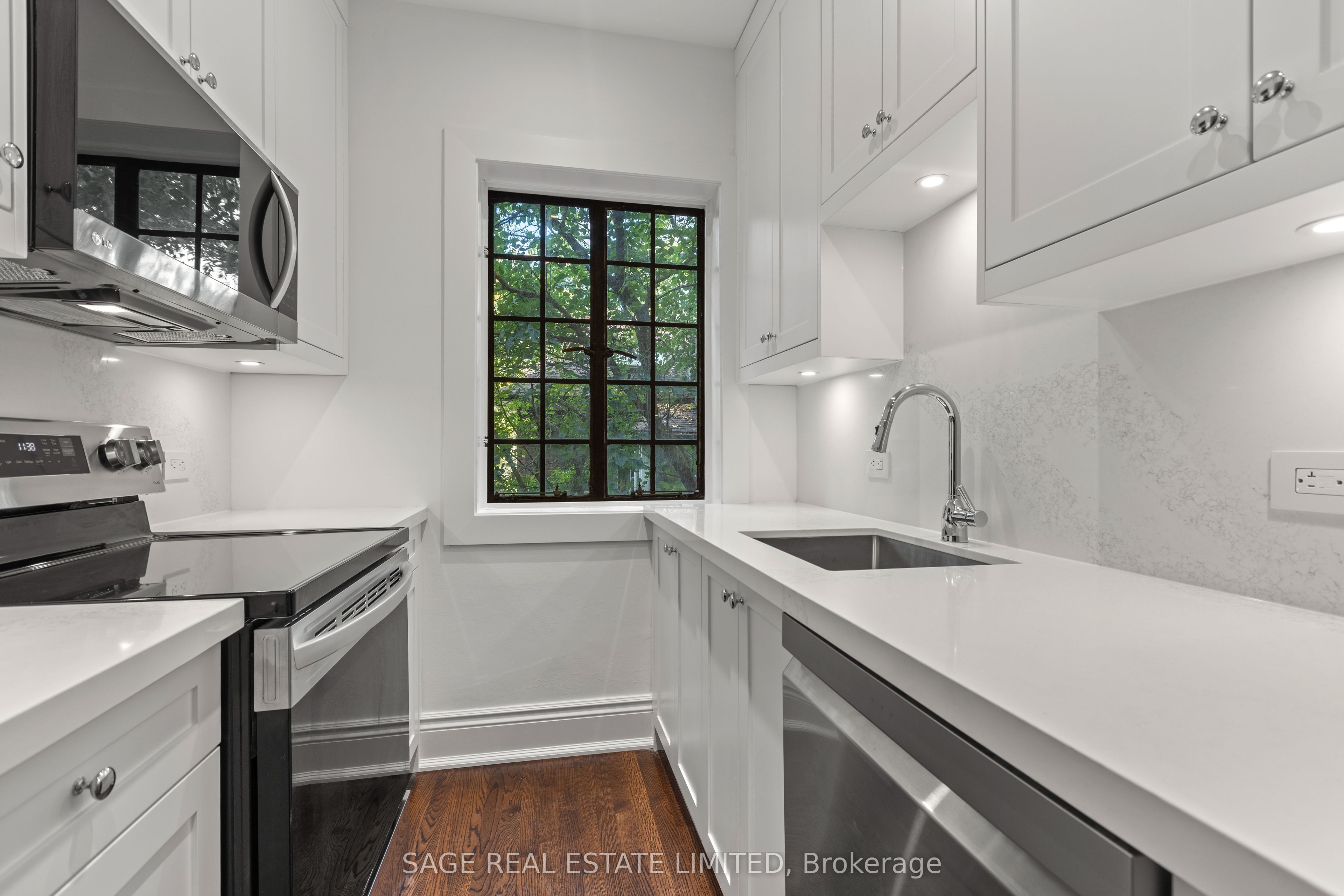 #102 - 150 Balmoral Avenue Property Photo 12