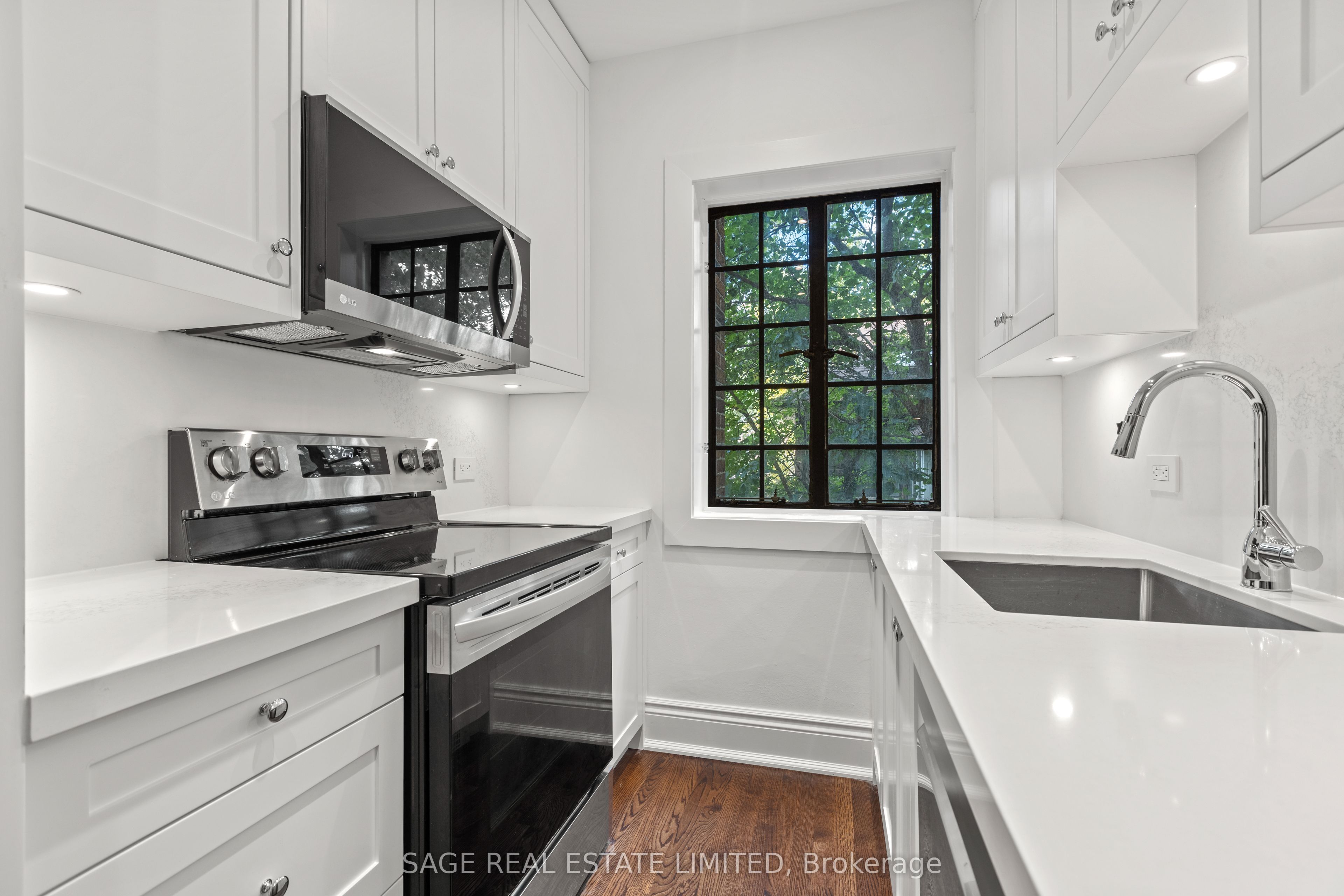#102 - 150 Balmoral Avenue Property Photo 14