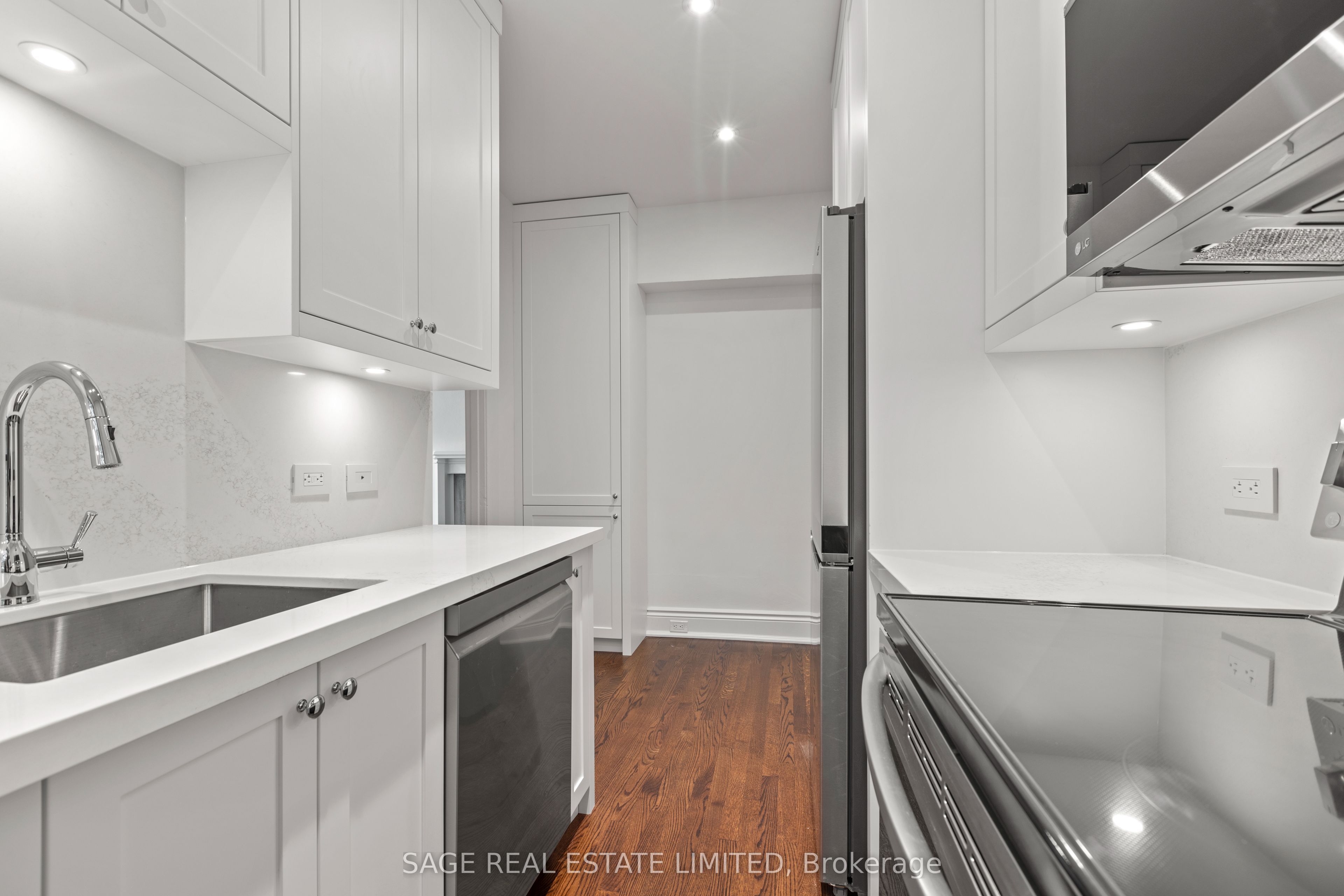 #102 - 150 Balmoral Avenue Property Photo 17