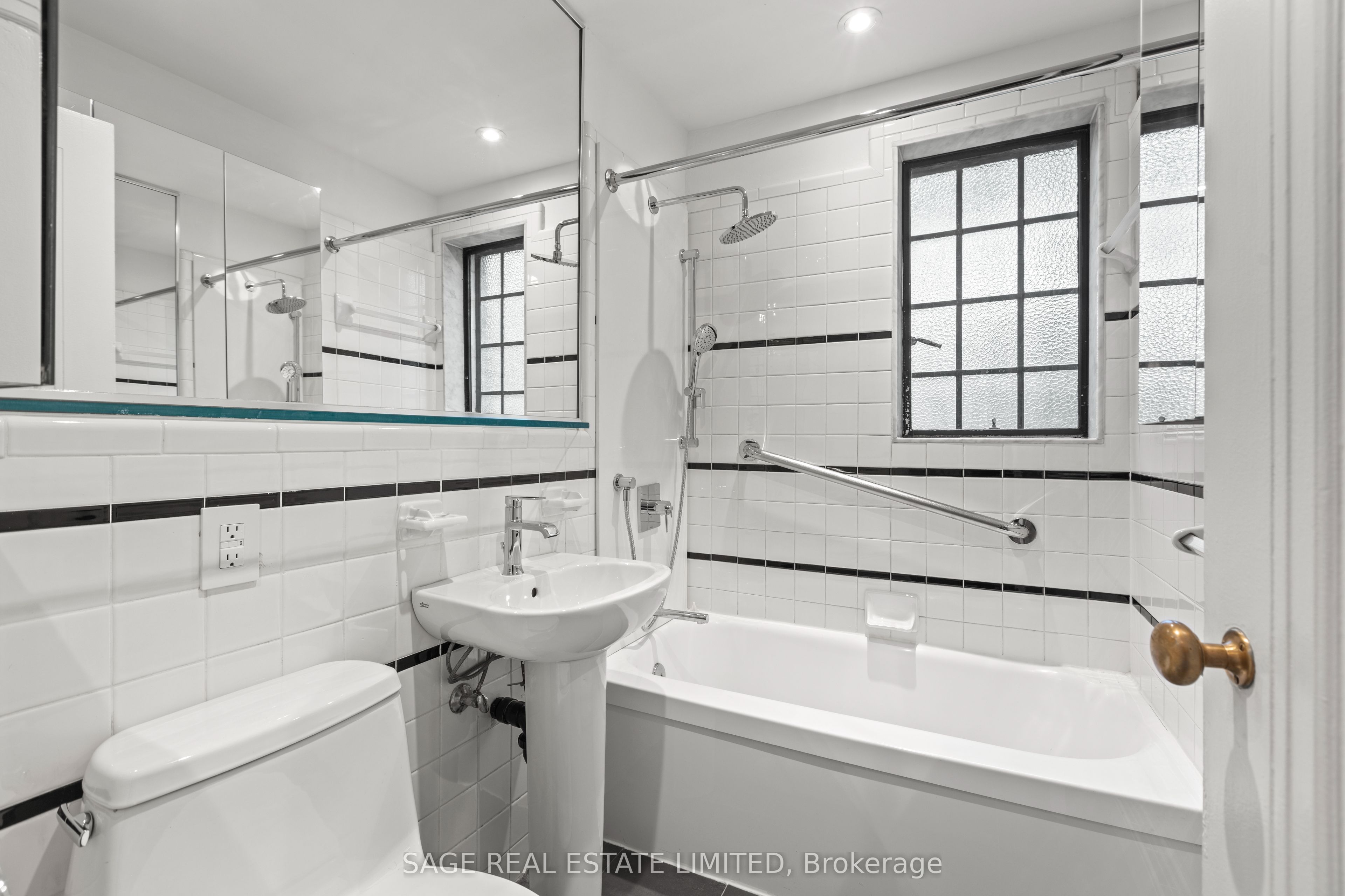 #102 - 150 Balmoral Avenue Property Photo 19