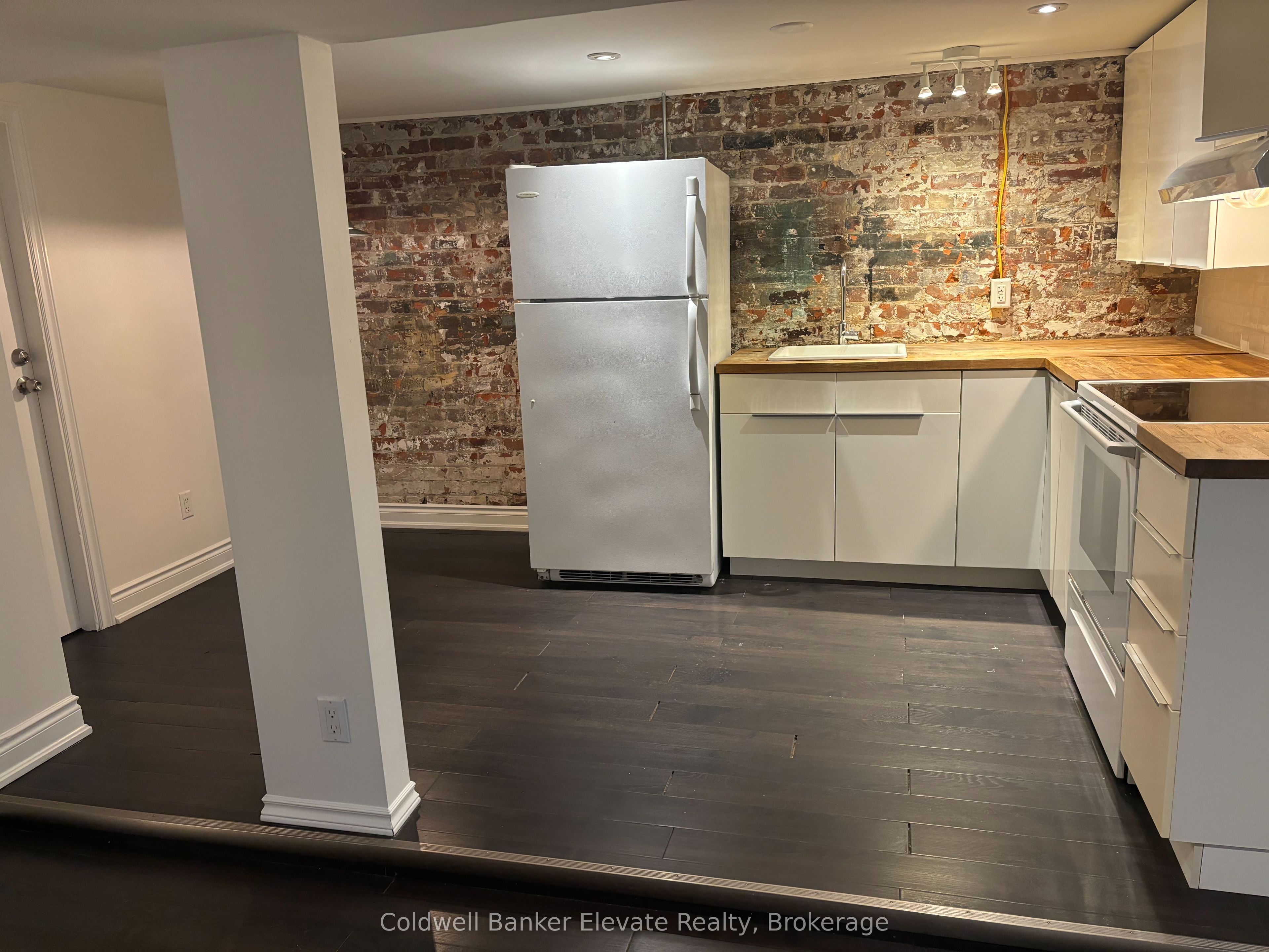 136 Argyle Street 4 Property Photo 7