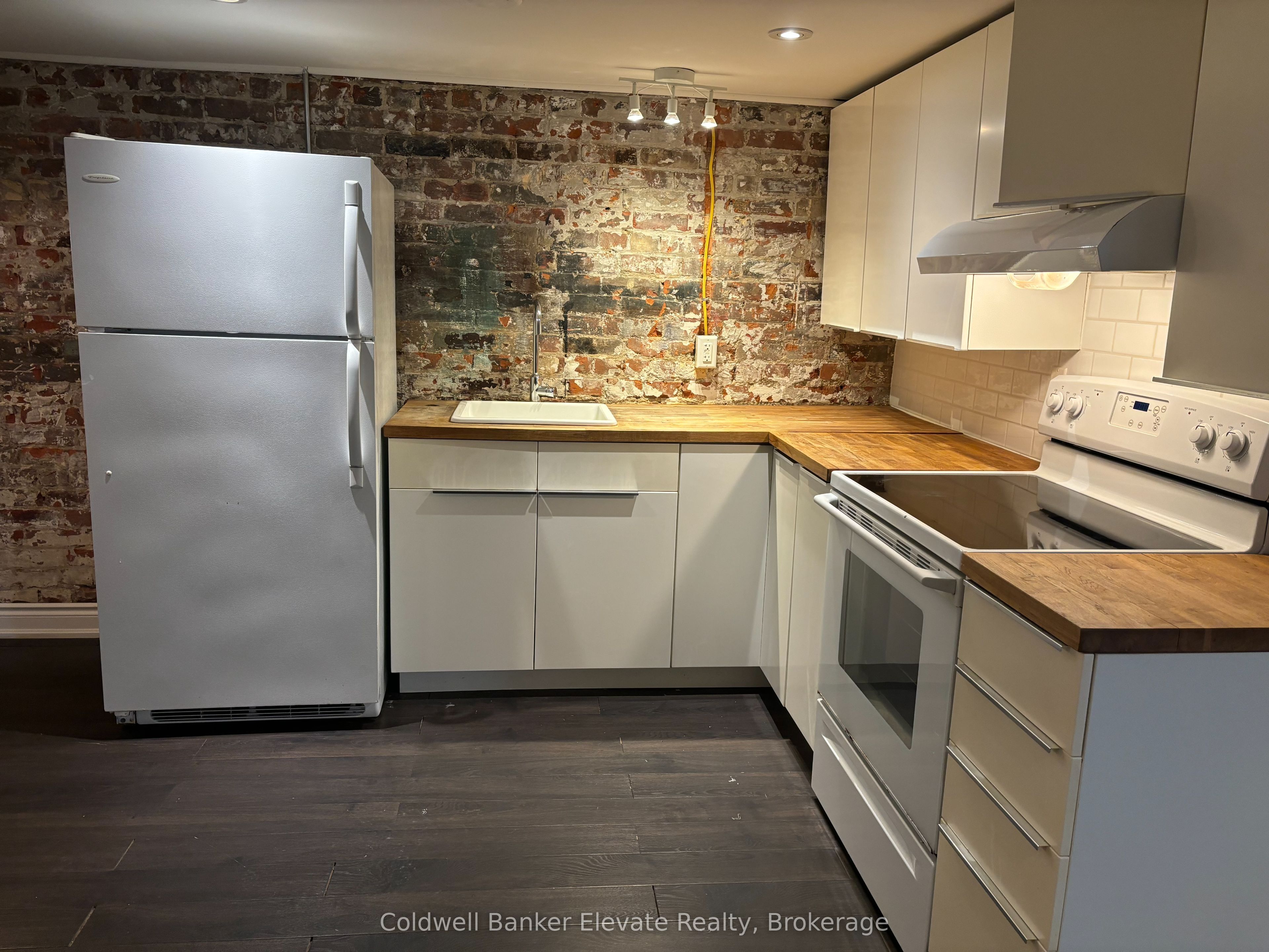 136 Argyle Street 4 Property Photo 8