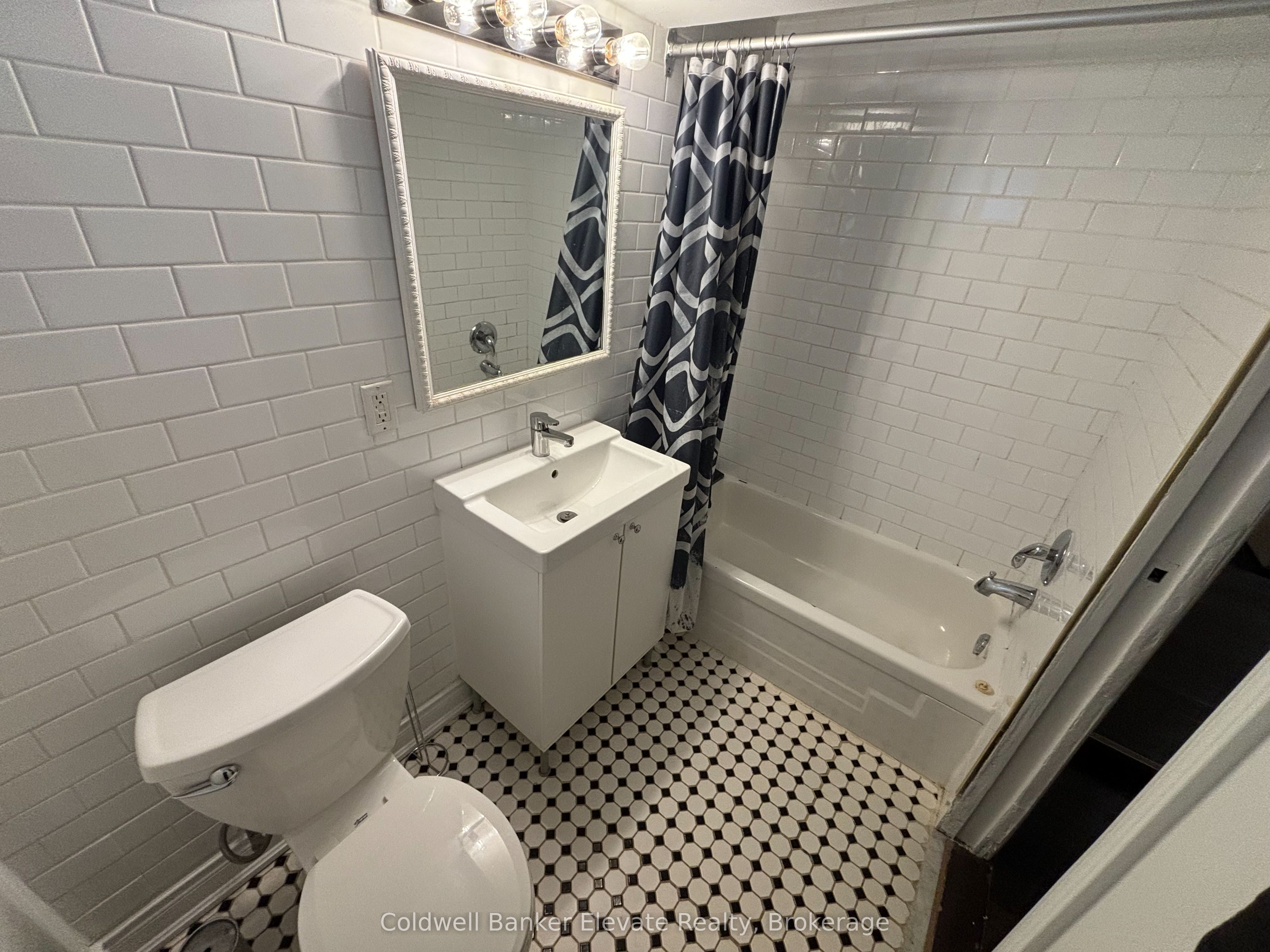 136 Argyle Street 4 Property Photo 12