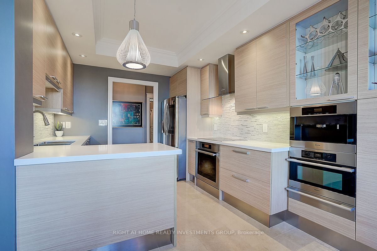 #505 - 662 Sheppard Avenue Property Photo 27