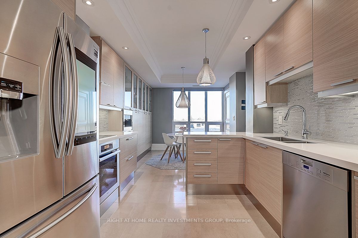 #505 - 662 Sheppard Avenue Property Photo 28