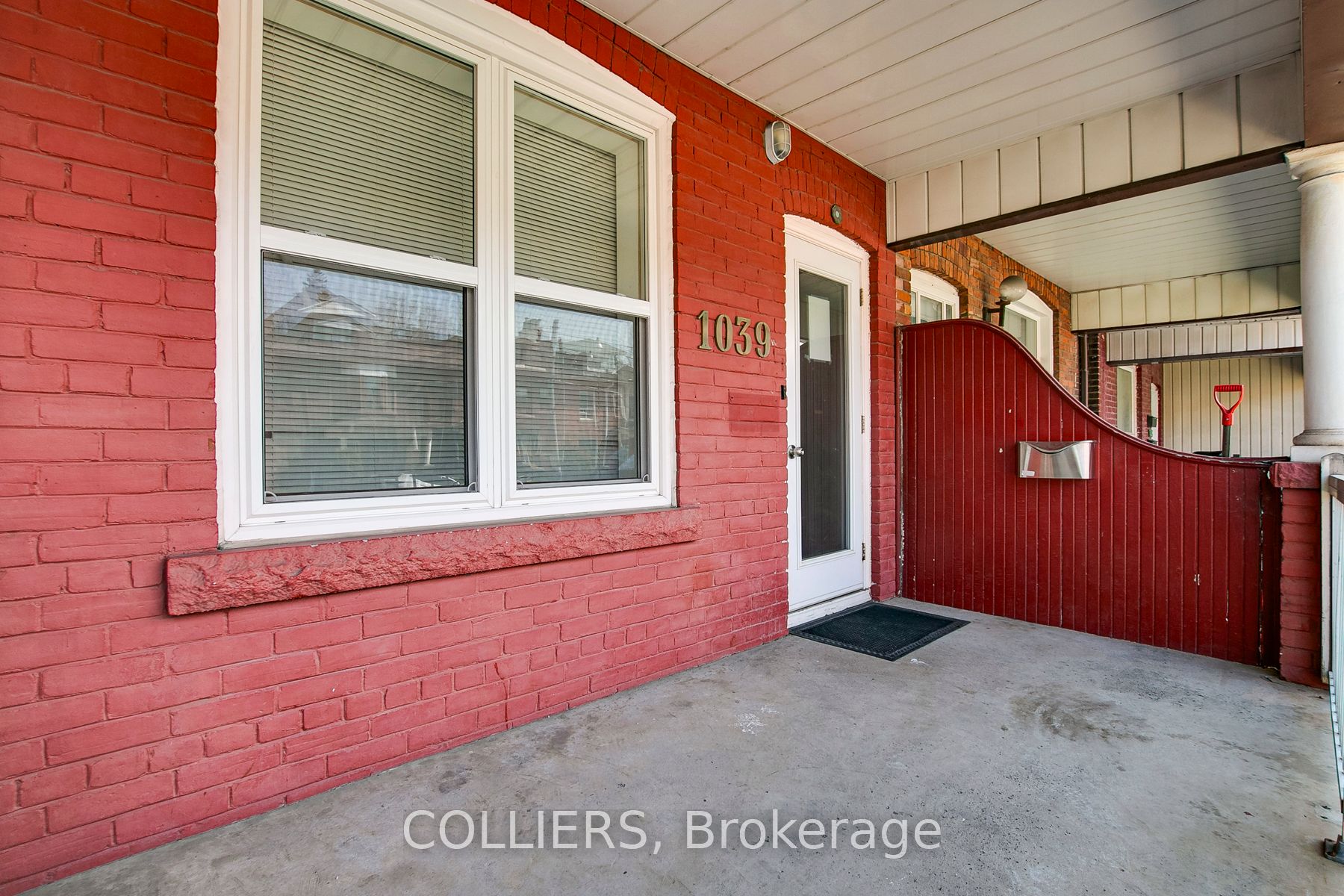 1039 Bathurst Street Property Photo 4