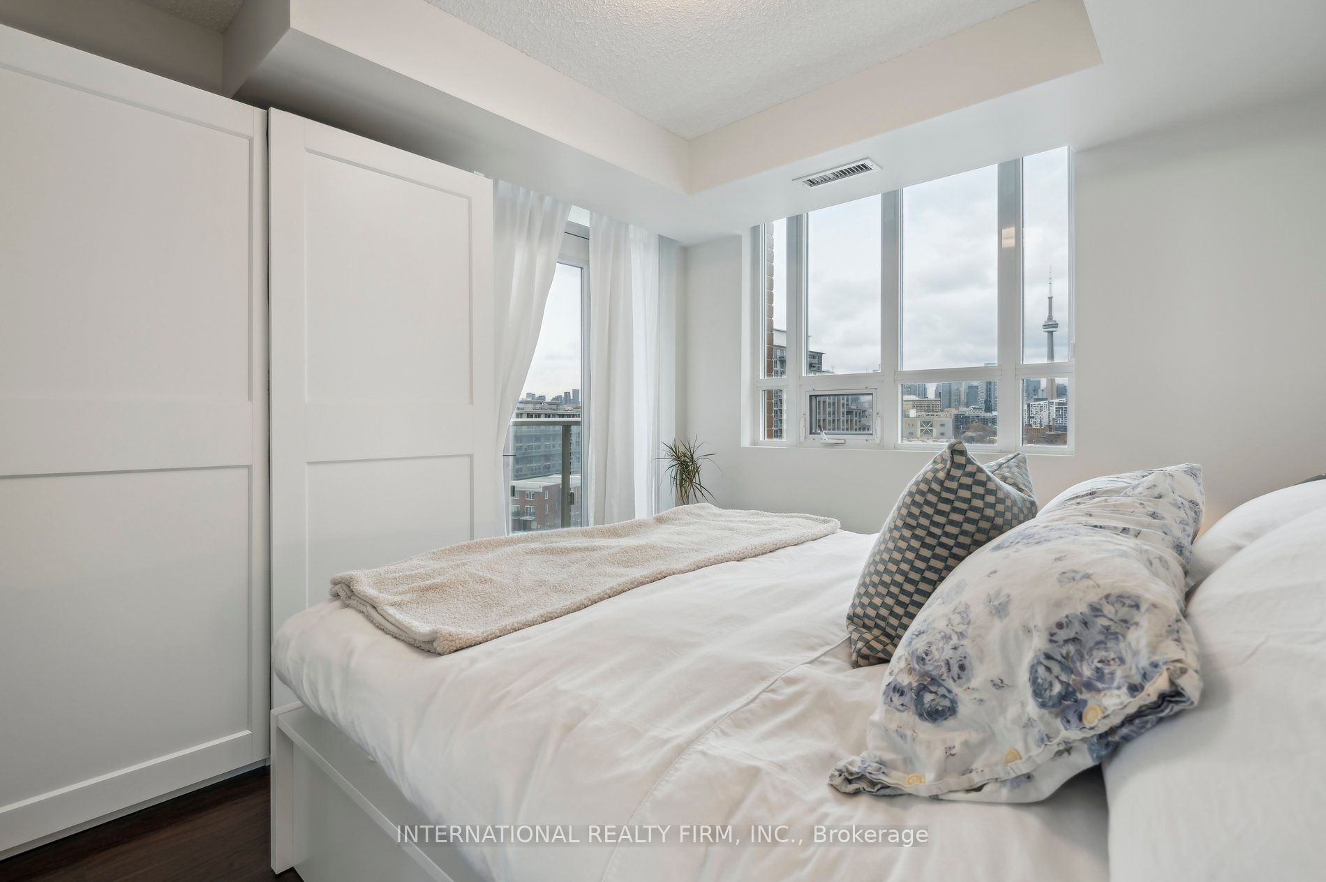 #802 - 125 Western Battery Road Property Photo 16