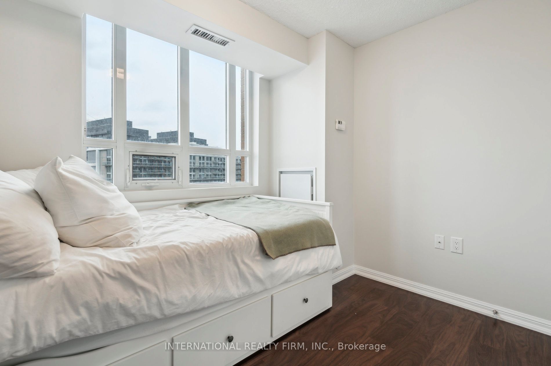 #802 - 125 Western Battery Road Property Photo 22