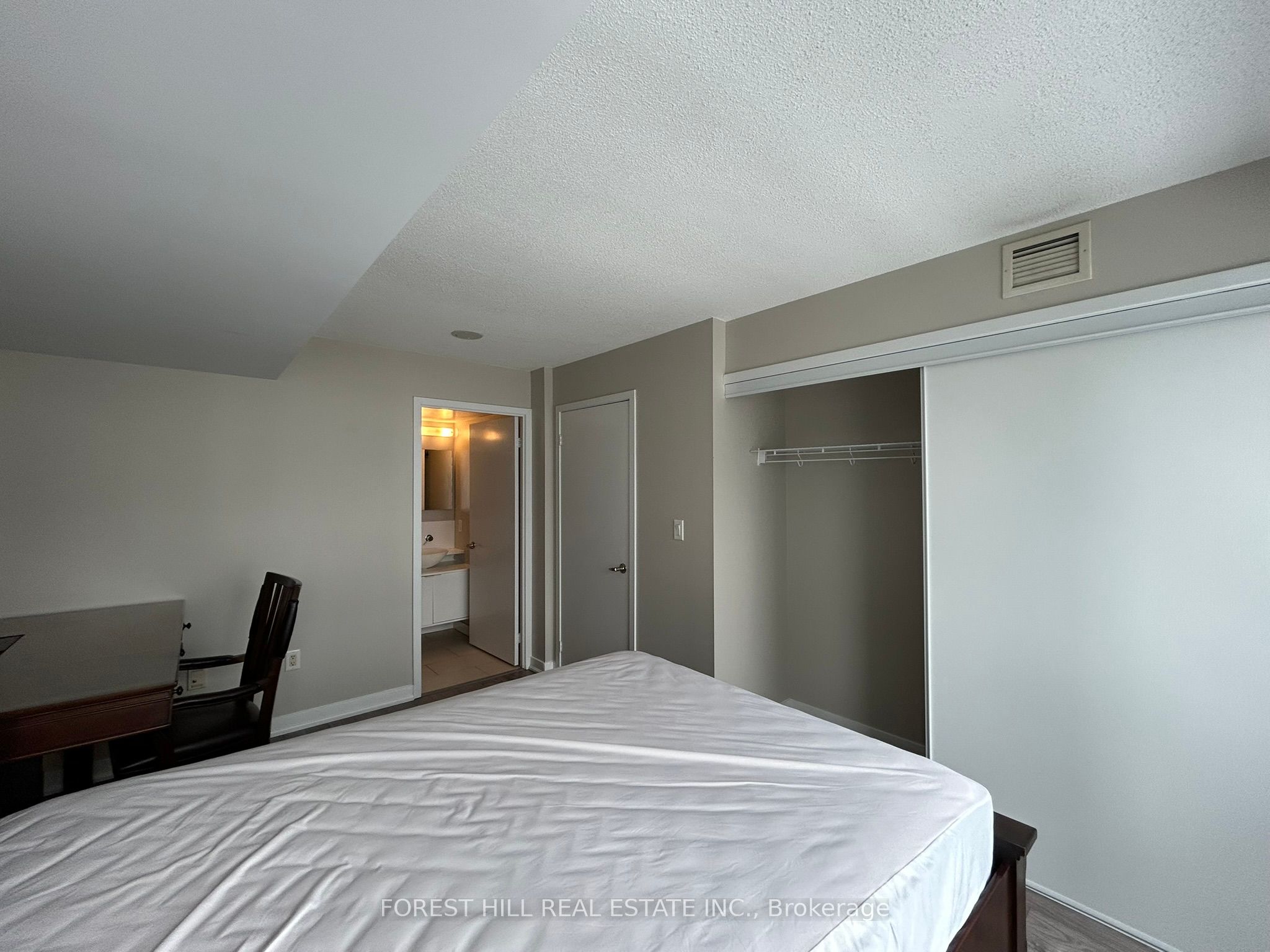 #2906 - 15 Fort York Boulevard Property Photo 7