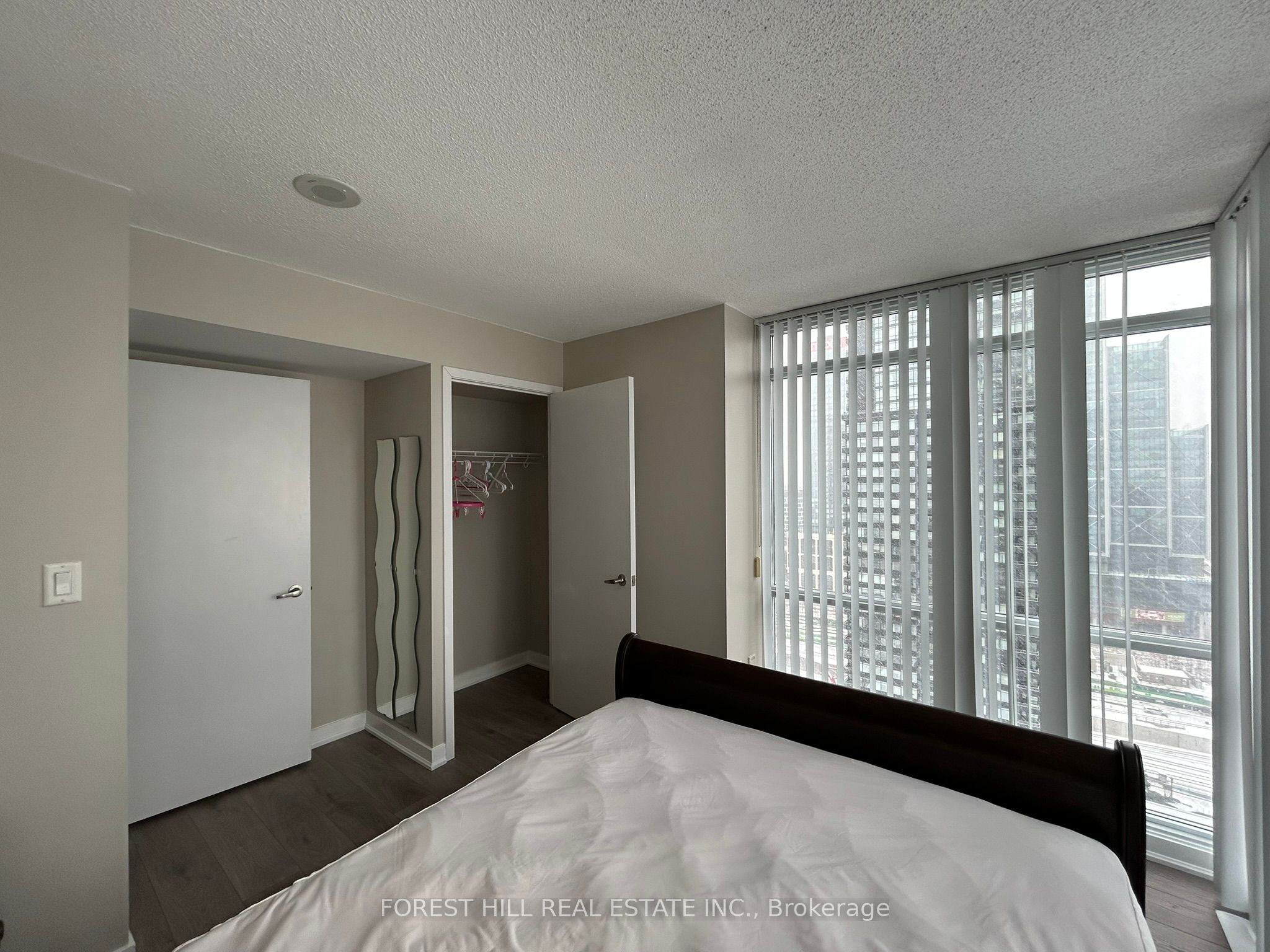 #2906 - 15 Fort York Boulevard Property Photo 13
