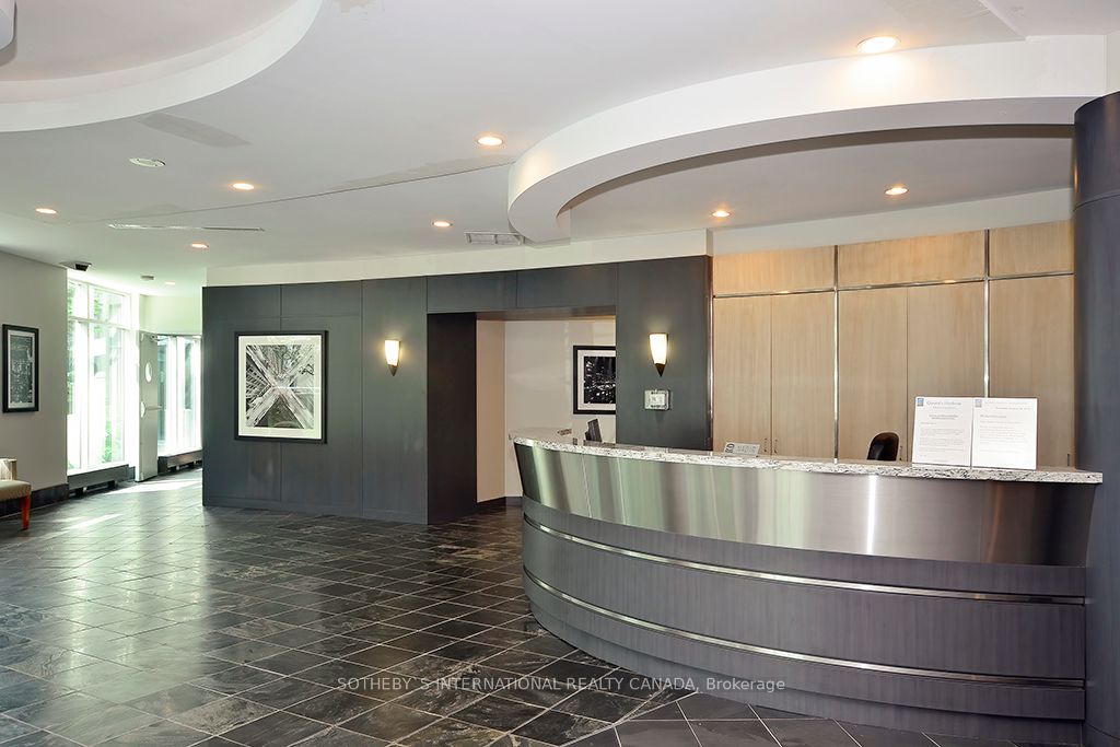 #203 - 600 Queens Quay Property Photo 2
