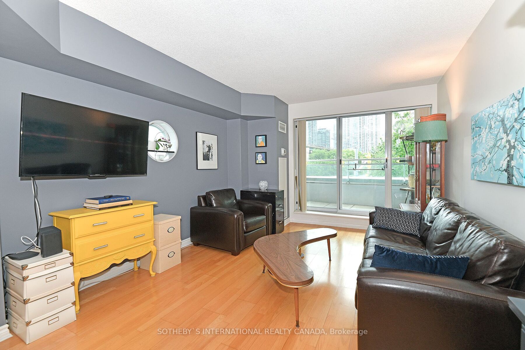 #203 - 600 Queens Quay Property Photo 3