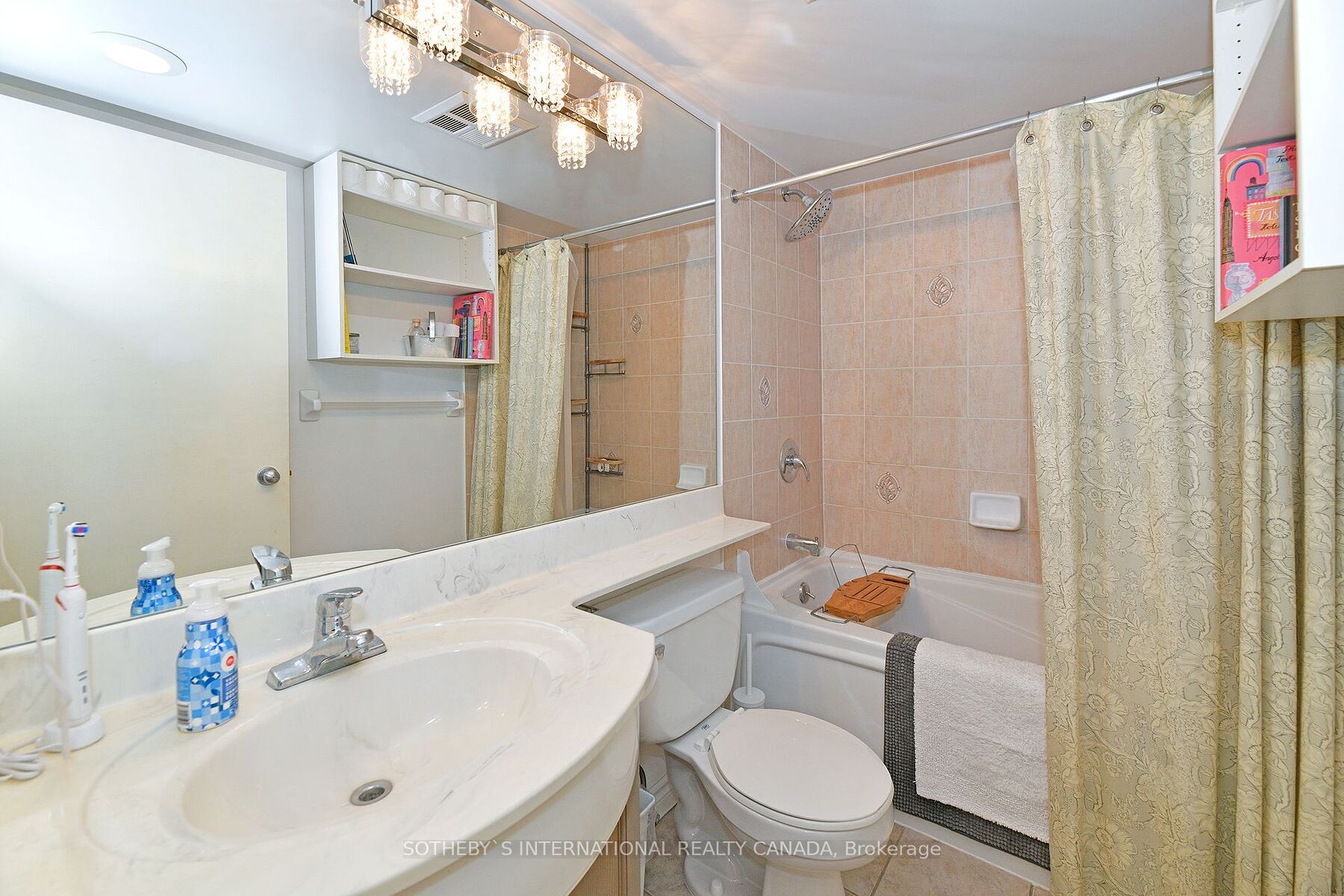 #203 - 600 Queens Quay Property Photo 15