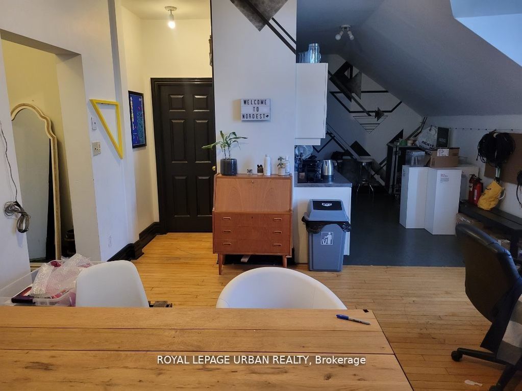 #402 - 1089 Queen Street Property Photo 6