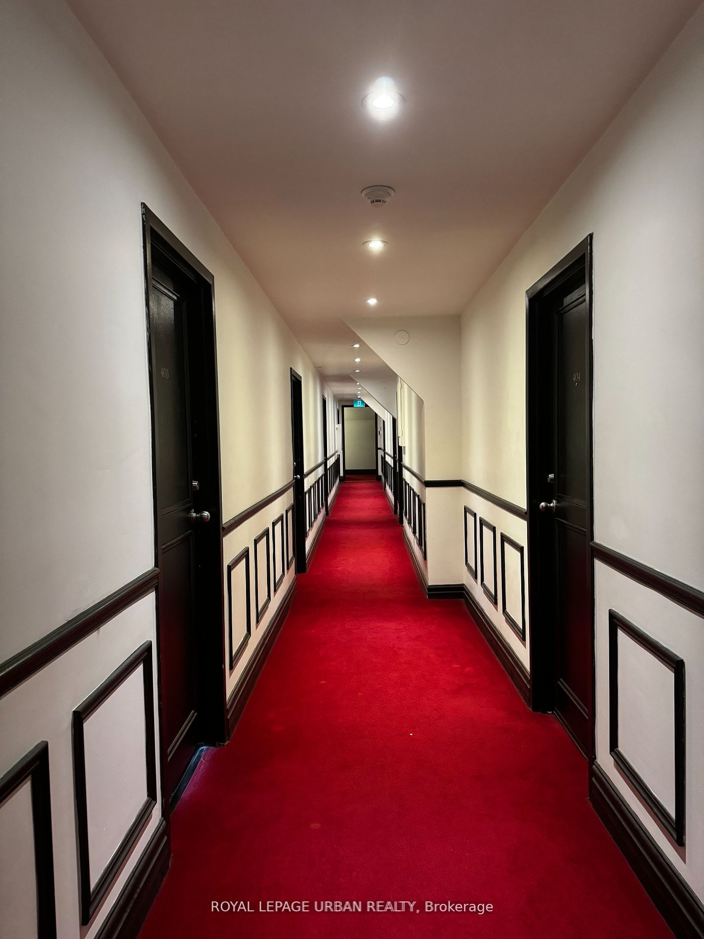 #407 - 1089 Queen Street Property Photo 5