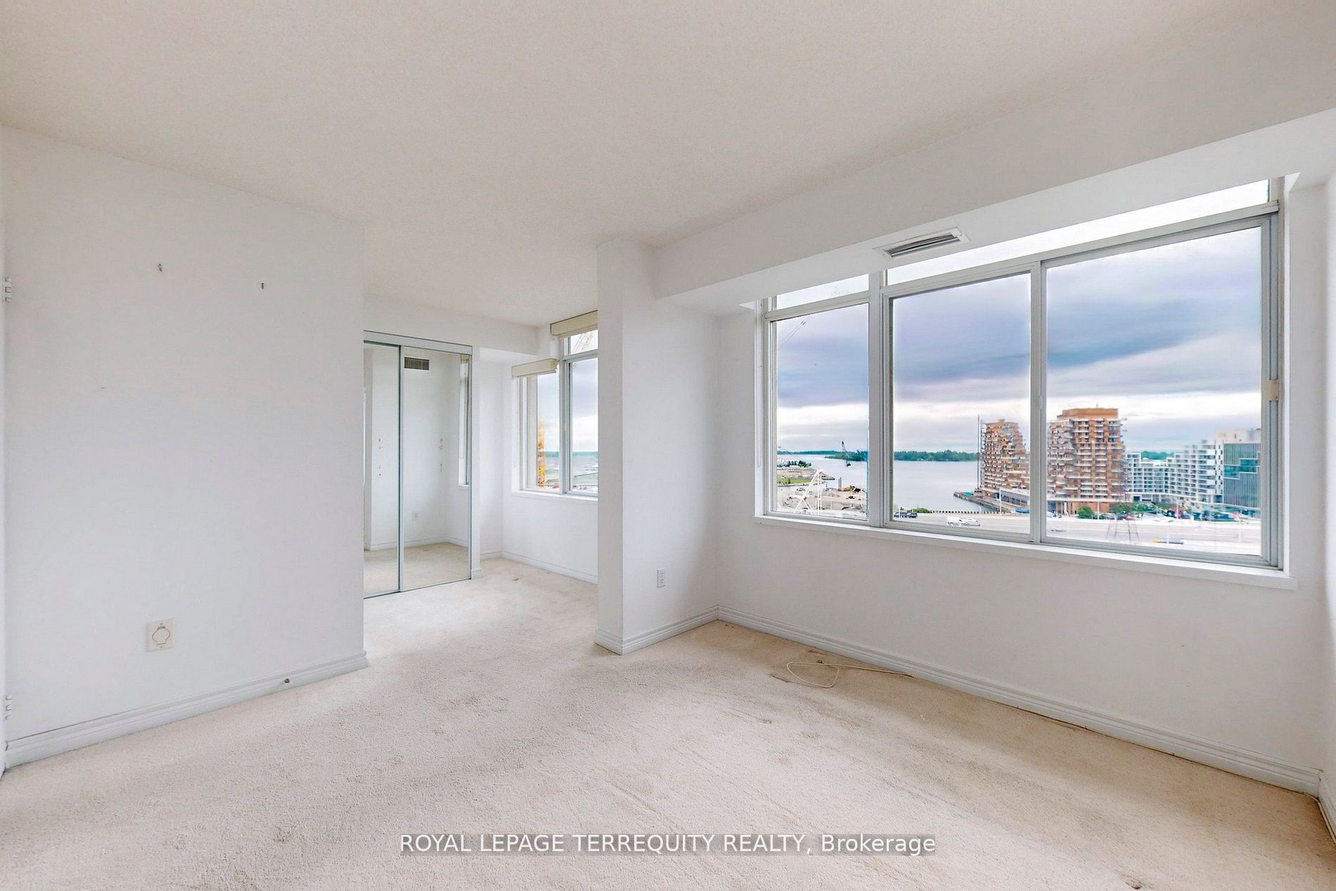 #ph1 - 39 Parliament Street Property Photo 17