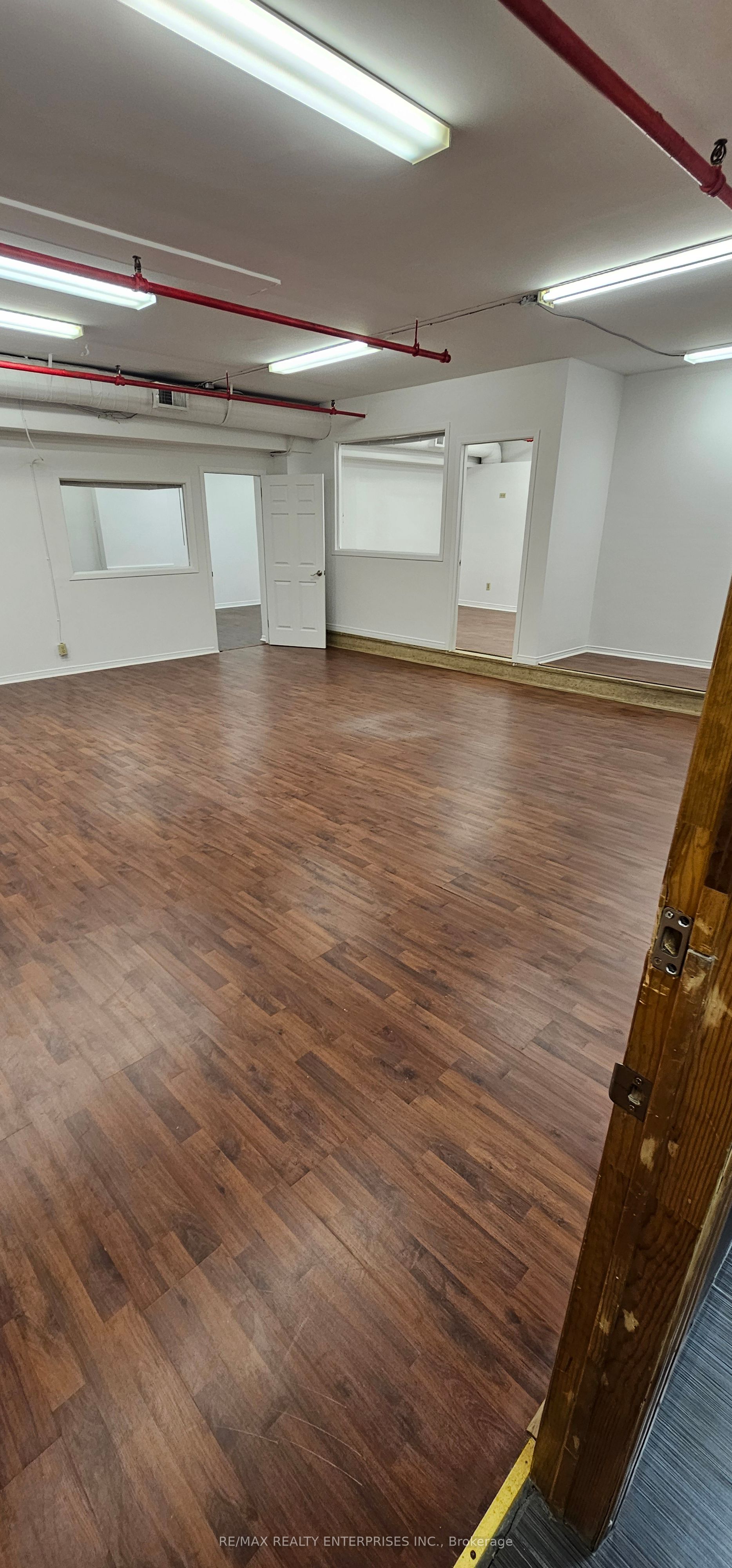 #206 - 670 Bloor Street Property Photo 2