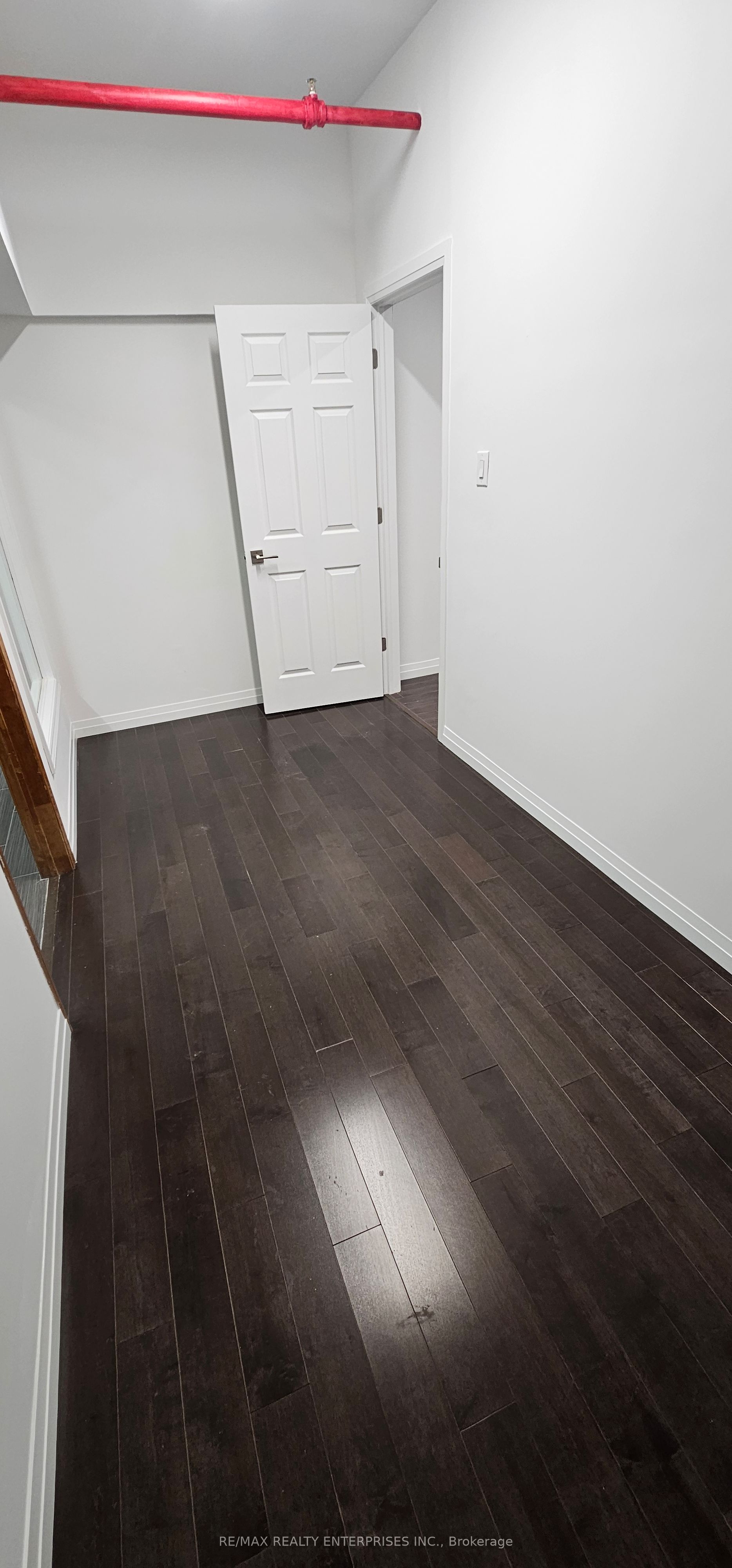 #203 - 670 Bloor Street Property Photo 3