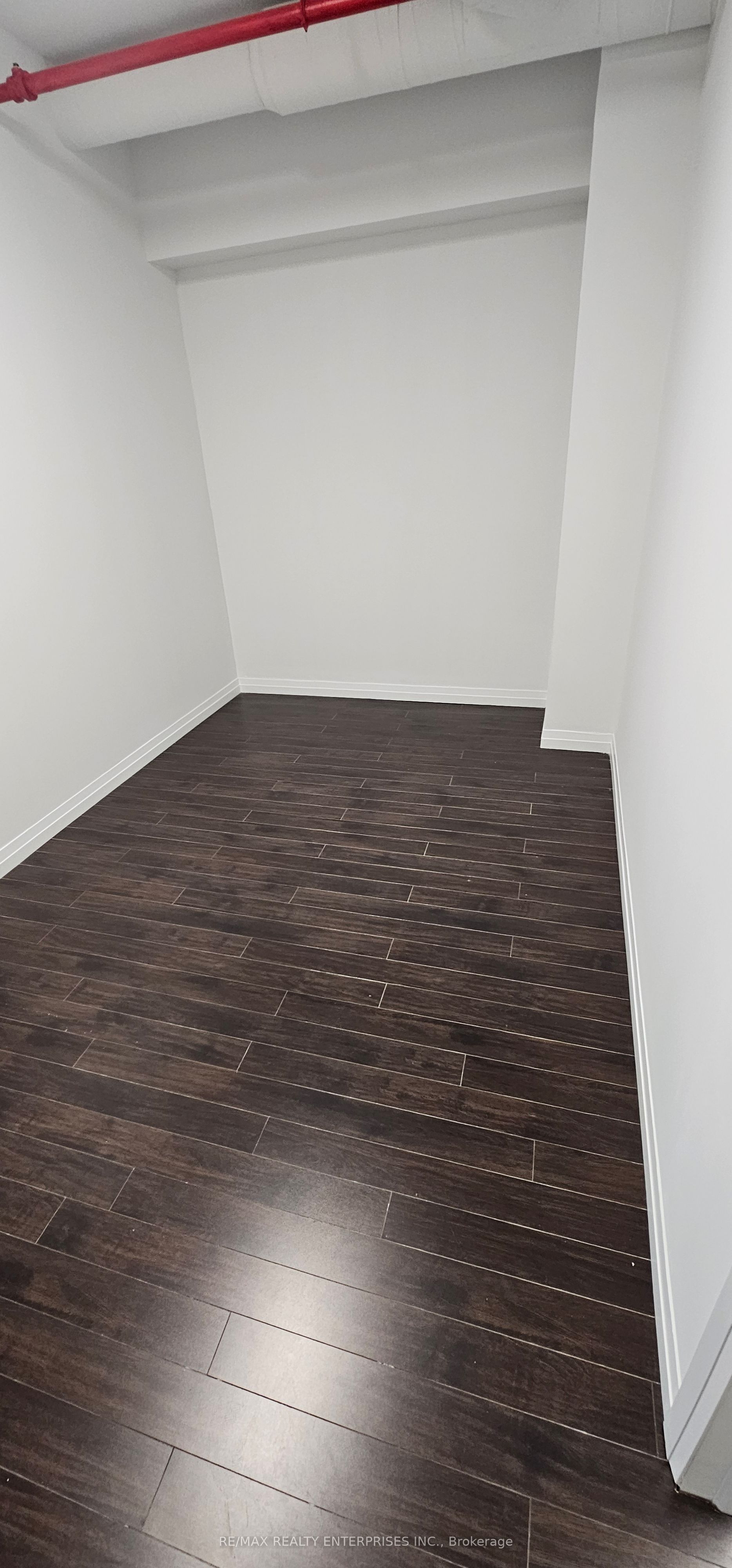 #203 - 670 Bloor Street Property Photo 5
