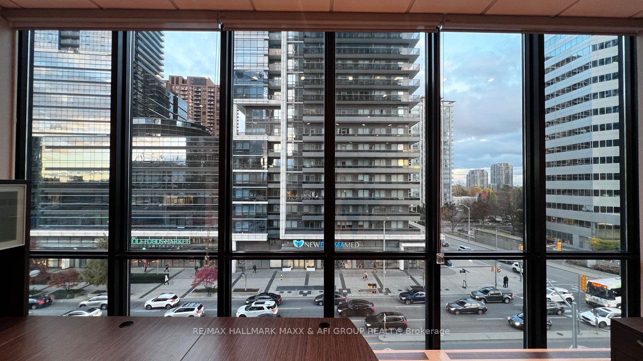 #324 - 4750 Yonge Street Property Photo 4