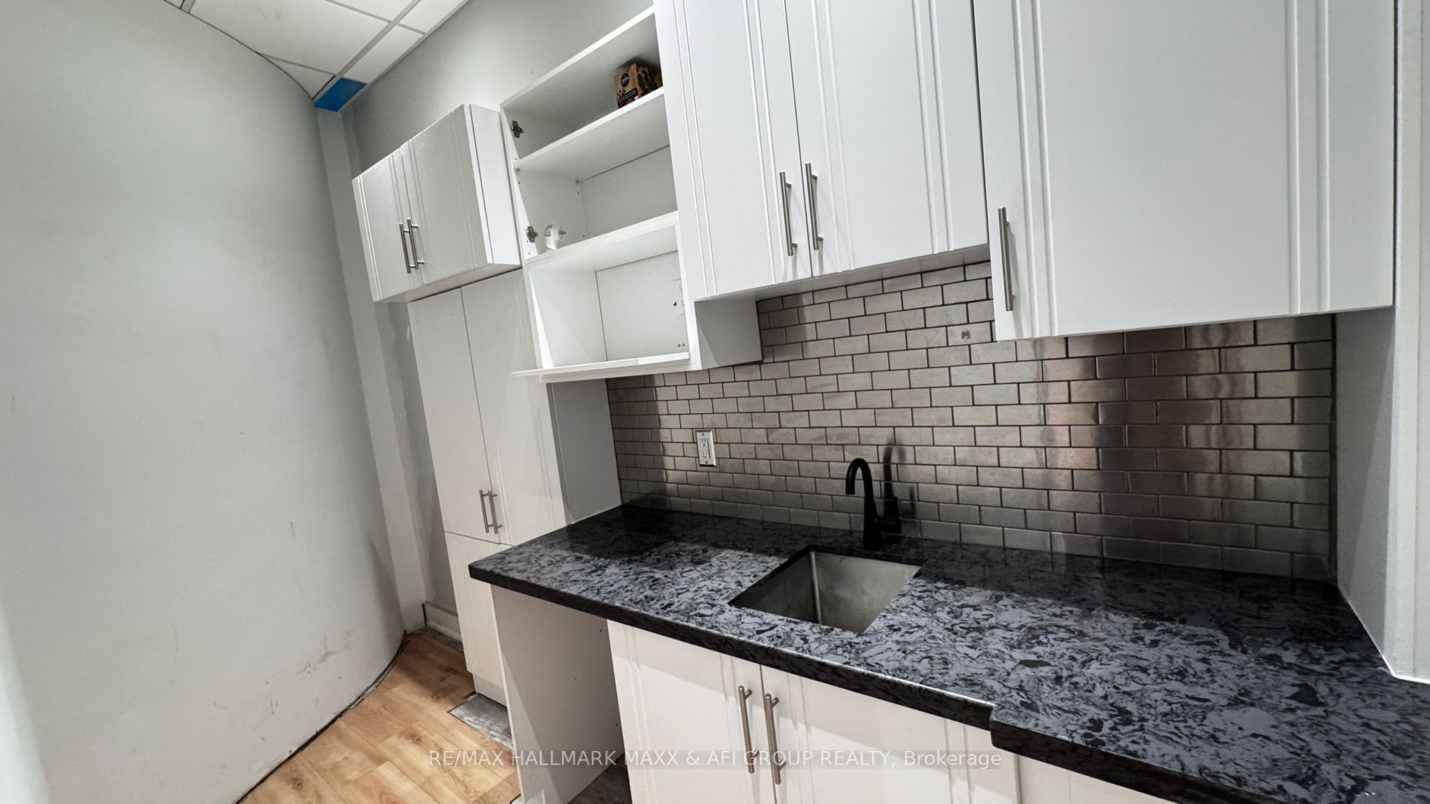 #324 - 4750 Yonge Street Property Photo 13
