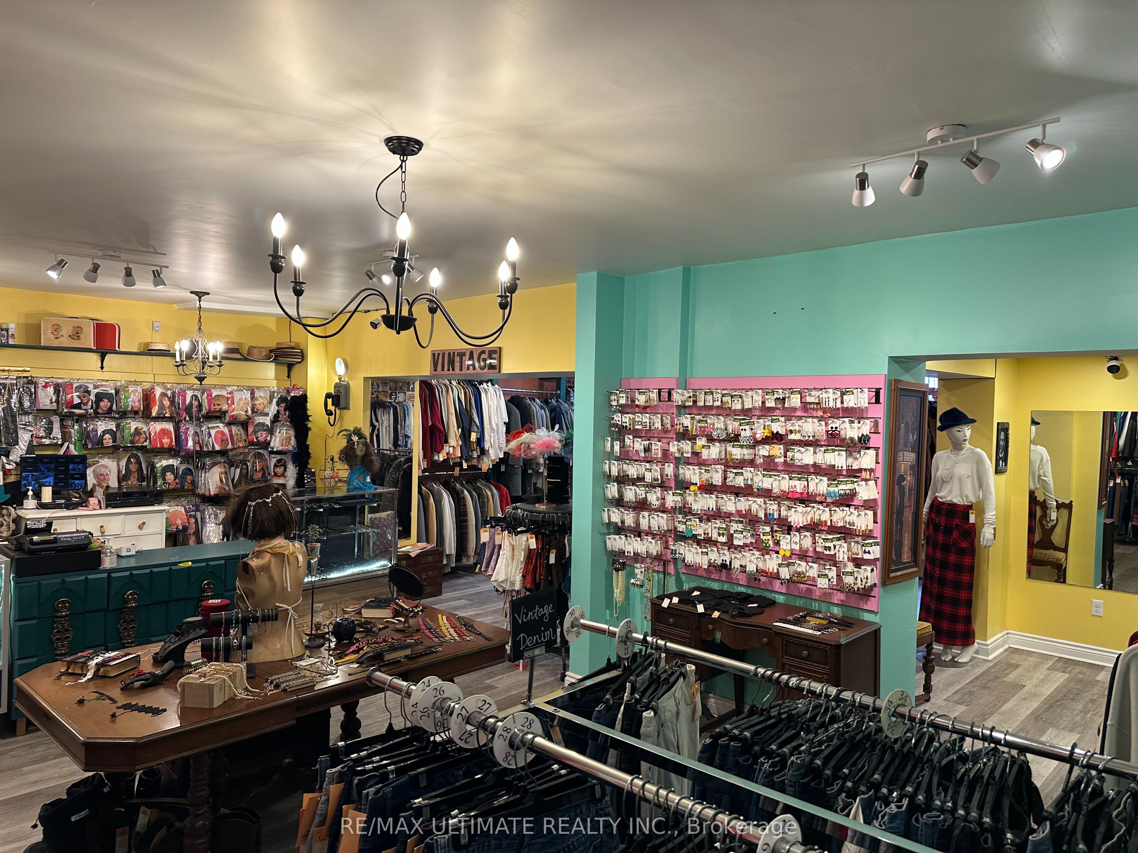 578 Dundas Street Property Photo 7