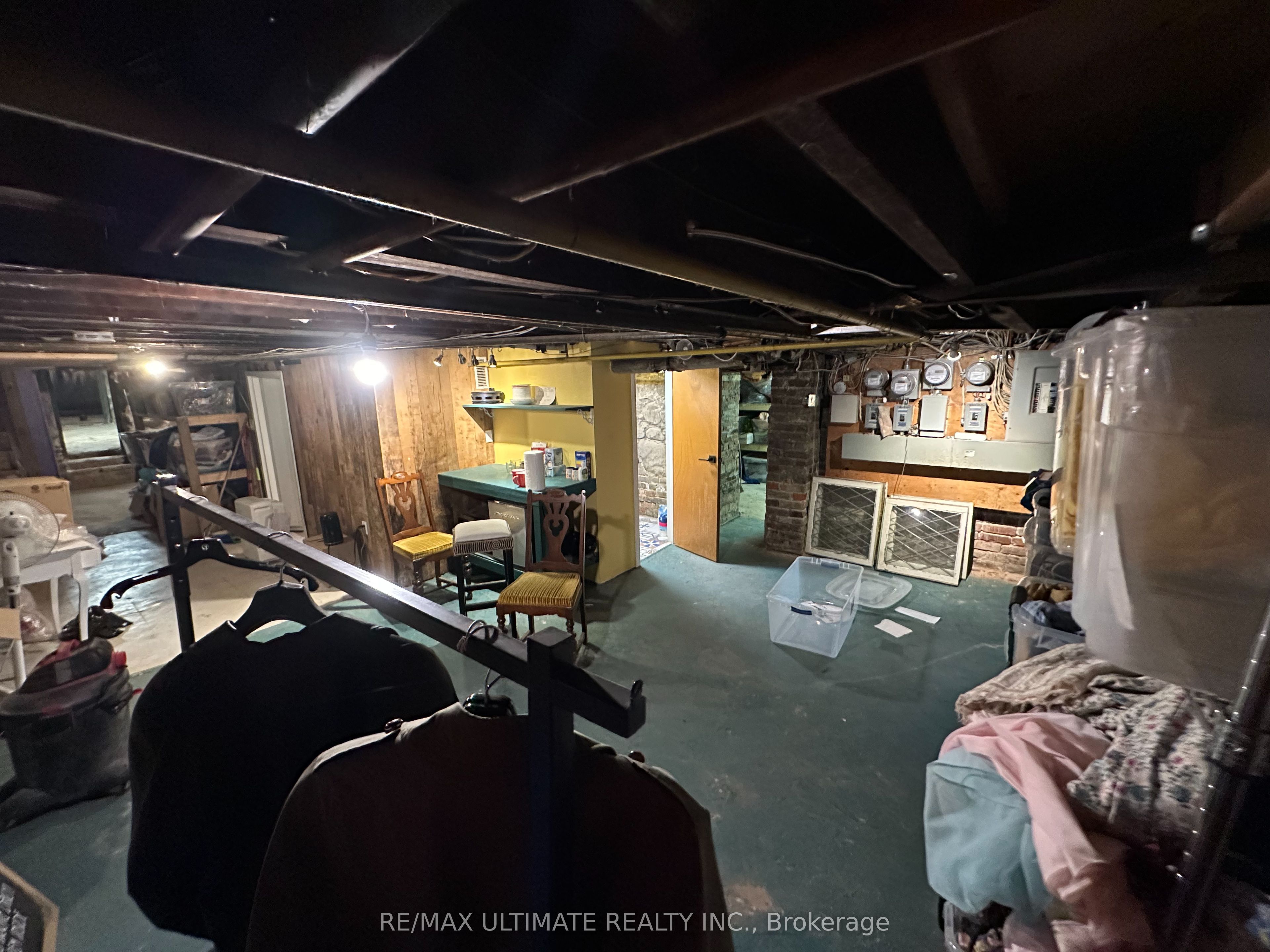 578 Dundas Street Property Photo 13