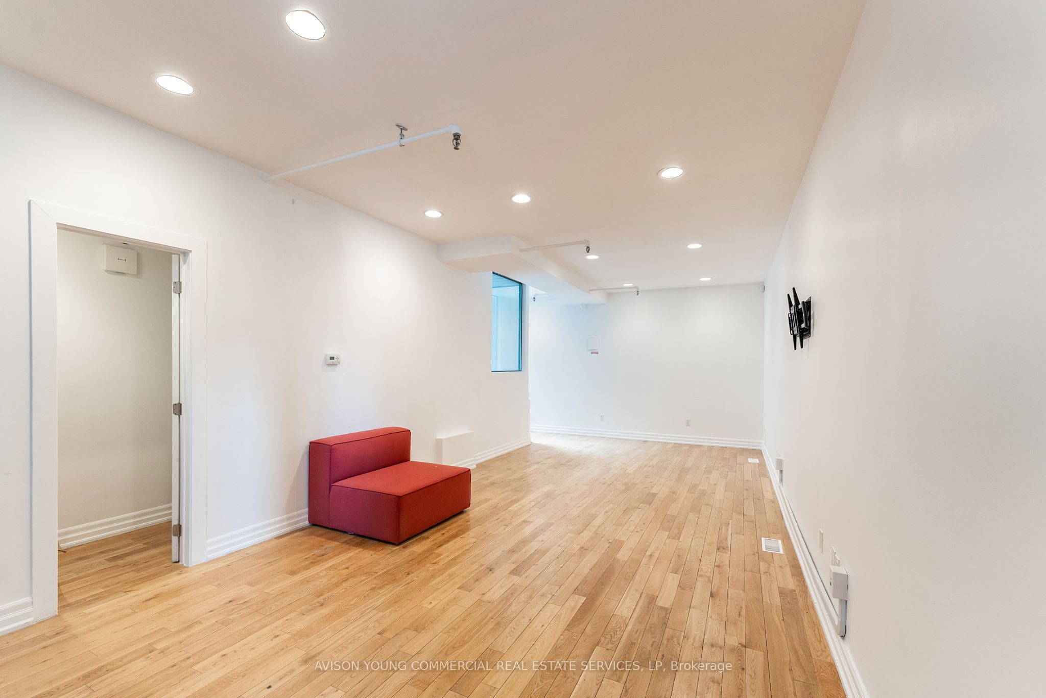 277 Richmond Street Property Photo 10