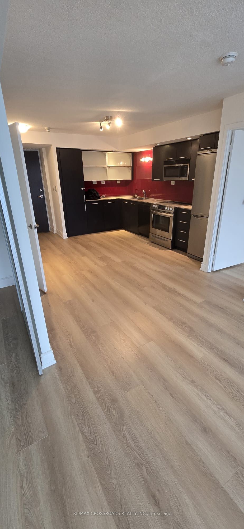 #1605 - 25 Capreol Court Property Photo 4