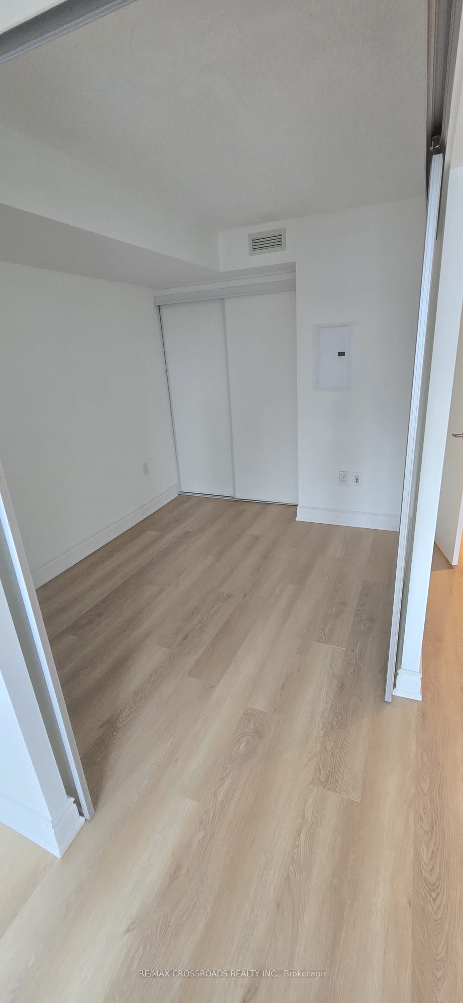 #1605 - 25 Capreol Court Property Photo 8