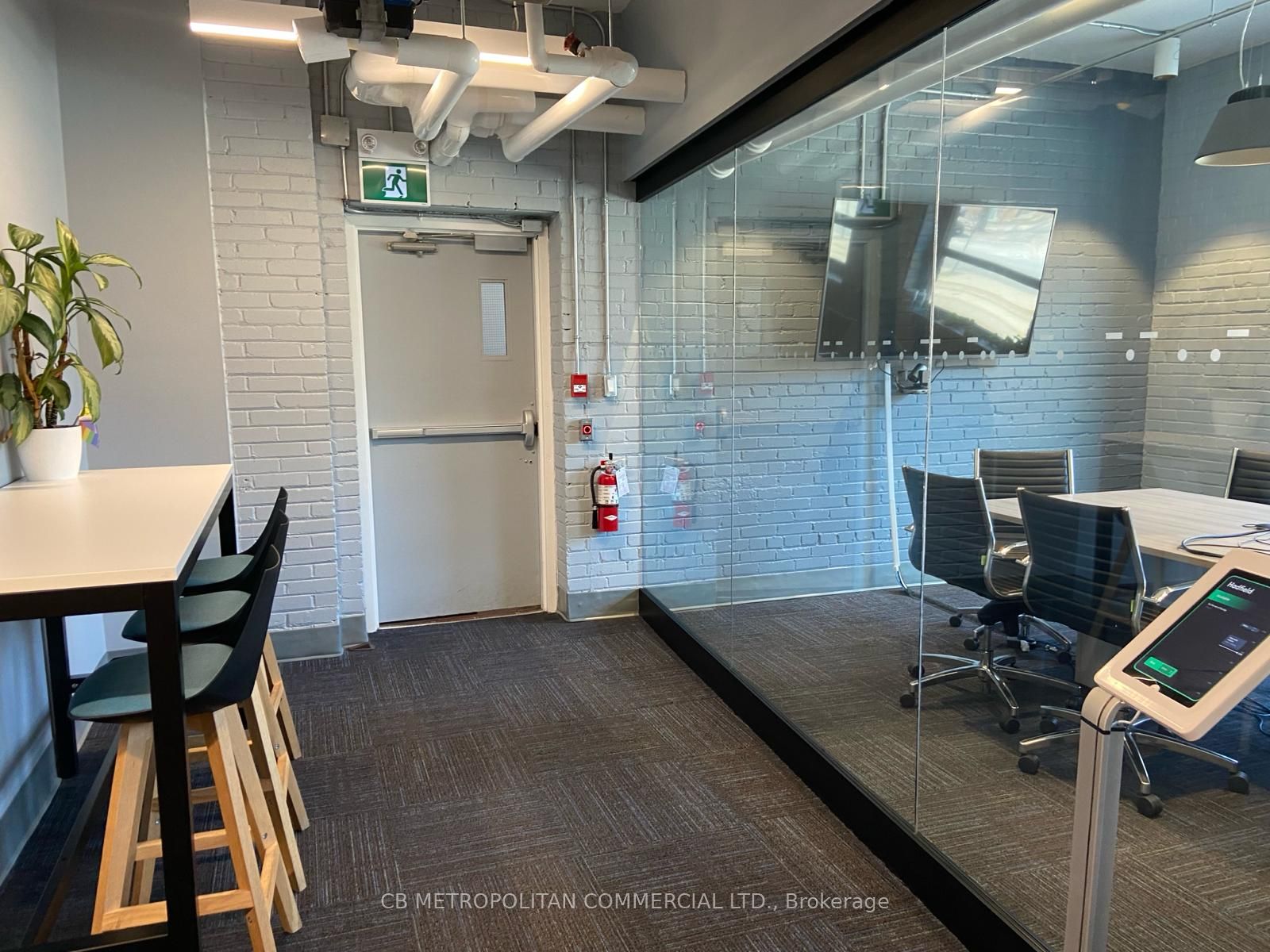 #2 Floor - 196 Spadina Avenue Property Photo 1