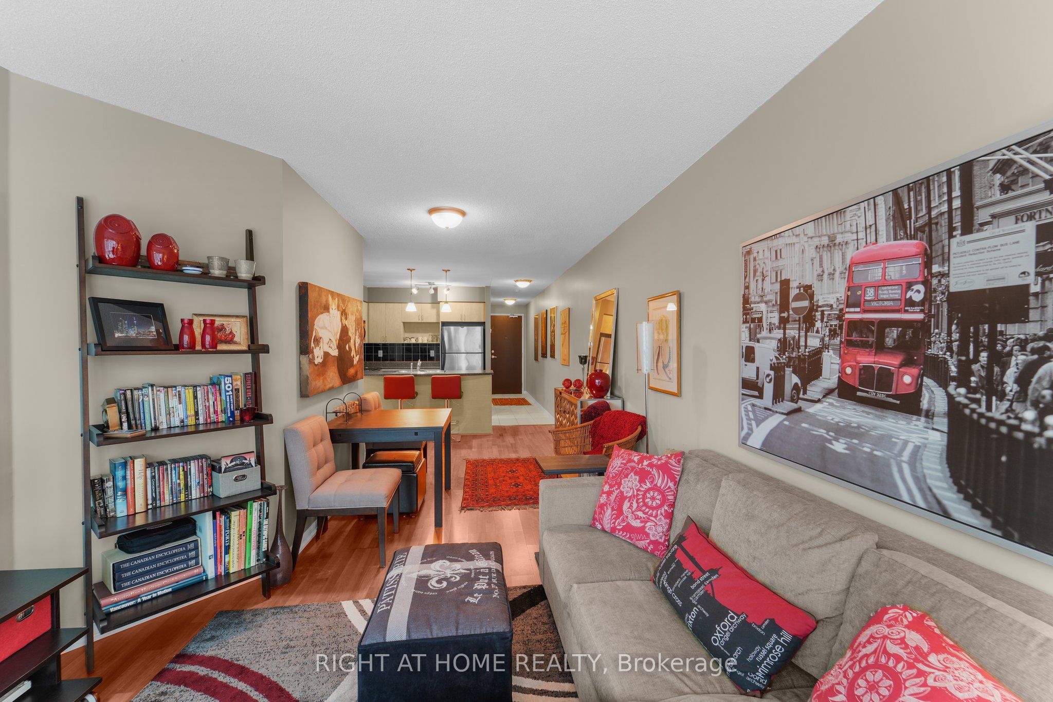 #2315 - 18 Yonge Street Property Photo 9