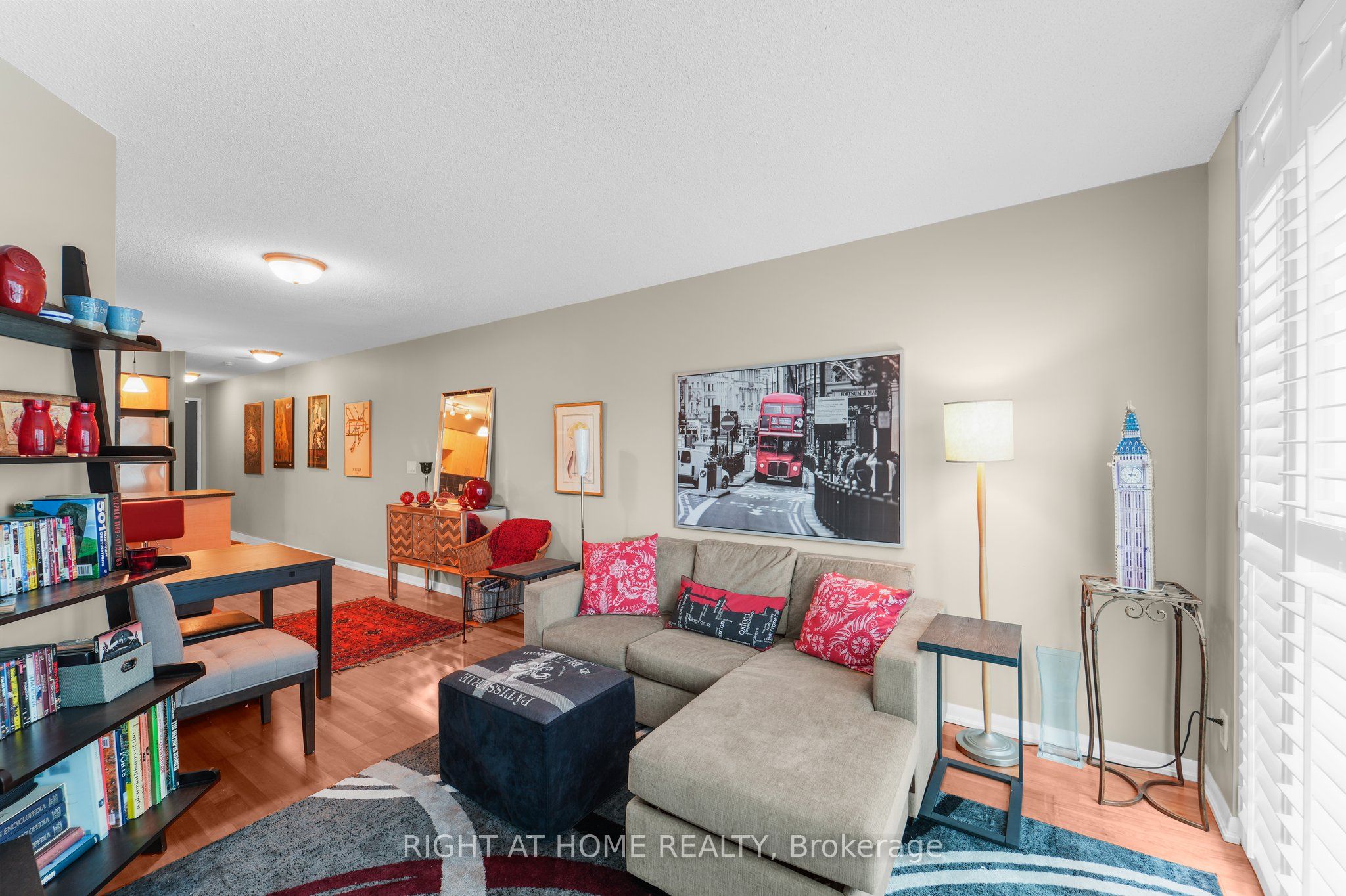 #2315 - 18 Yonge Street Property Photo 10